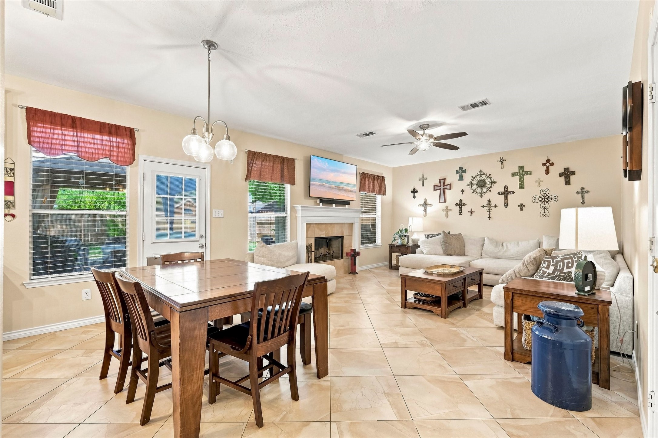 1131 Alexandria Court Property Photo 14