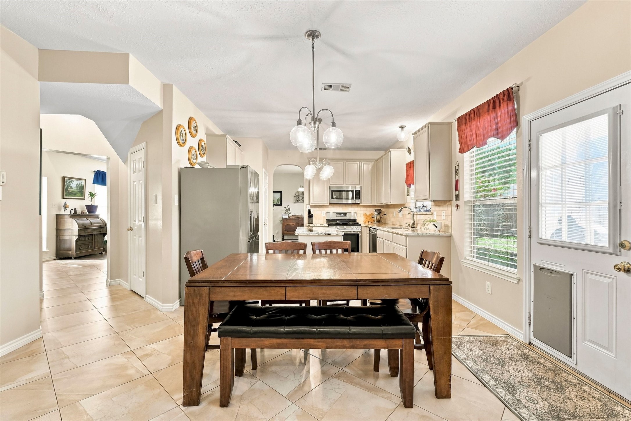 1131 Alexandria Court Property Photo 15