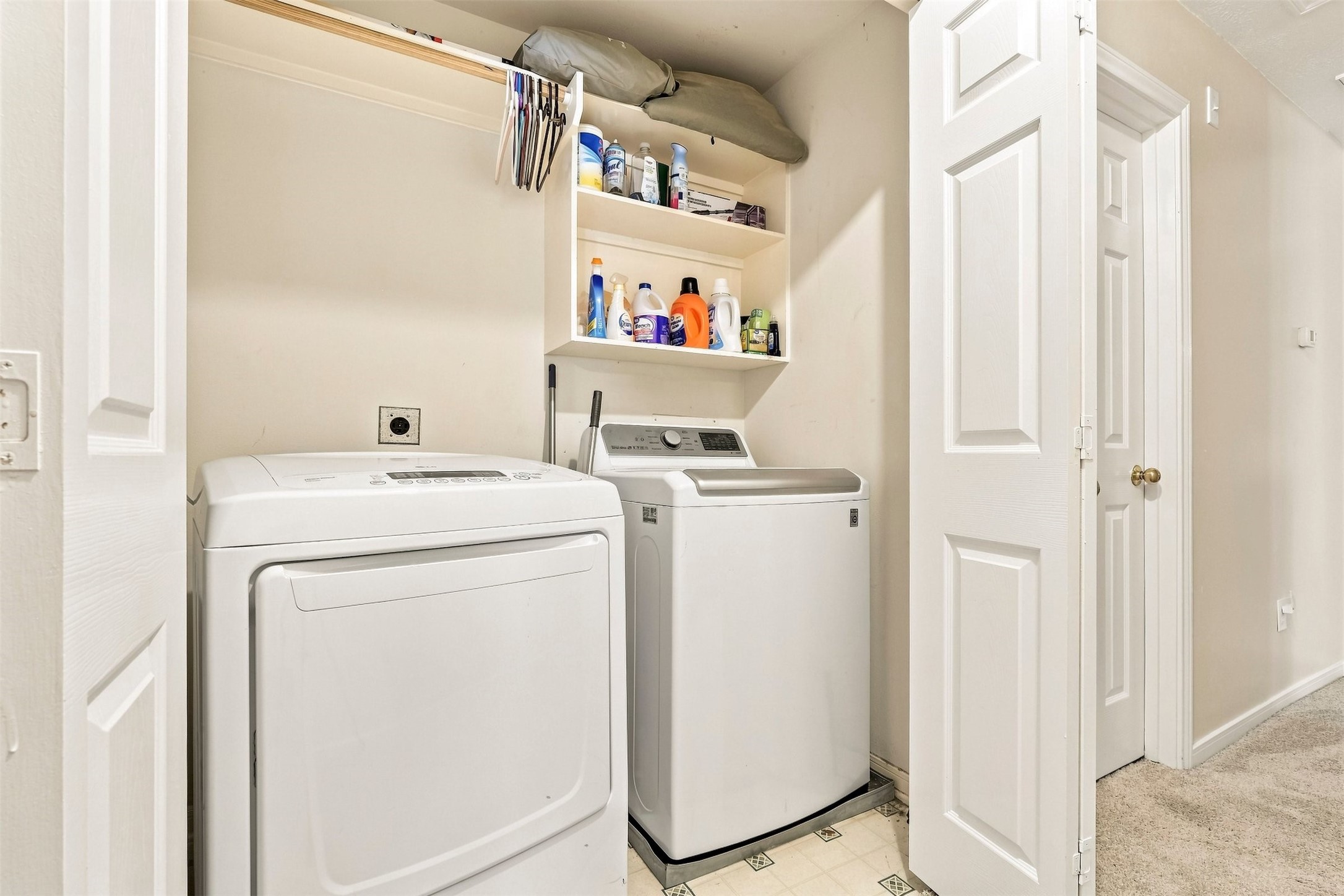 1131 Alexandria Court Property Photo 44