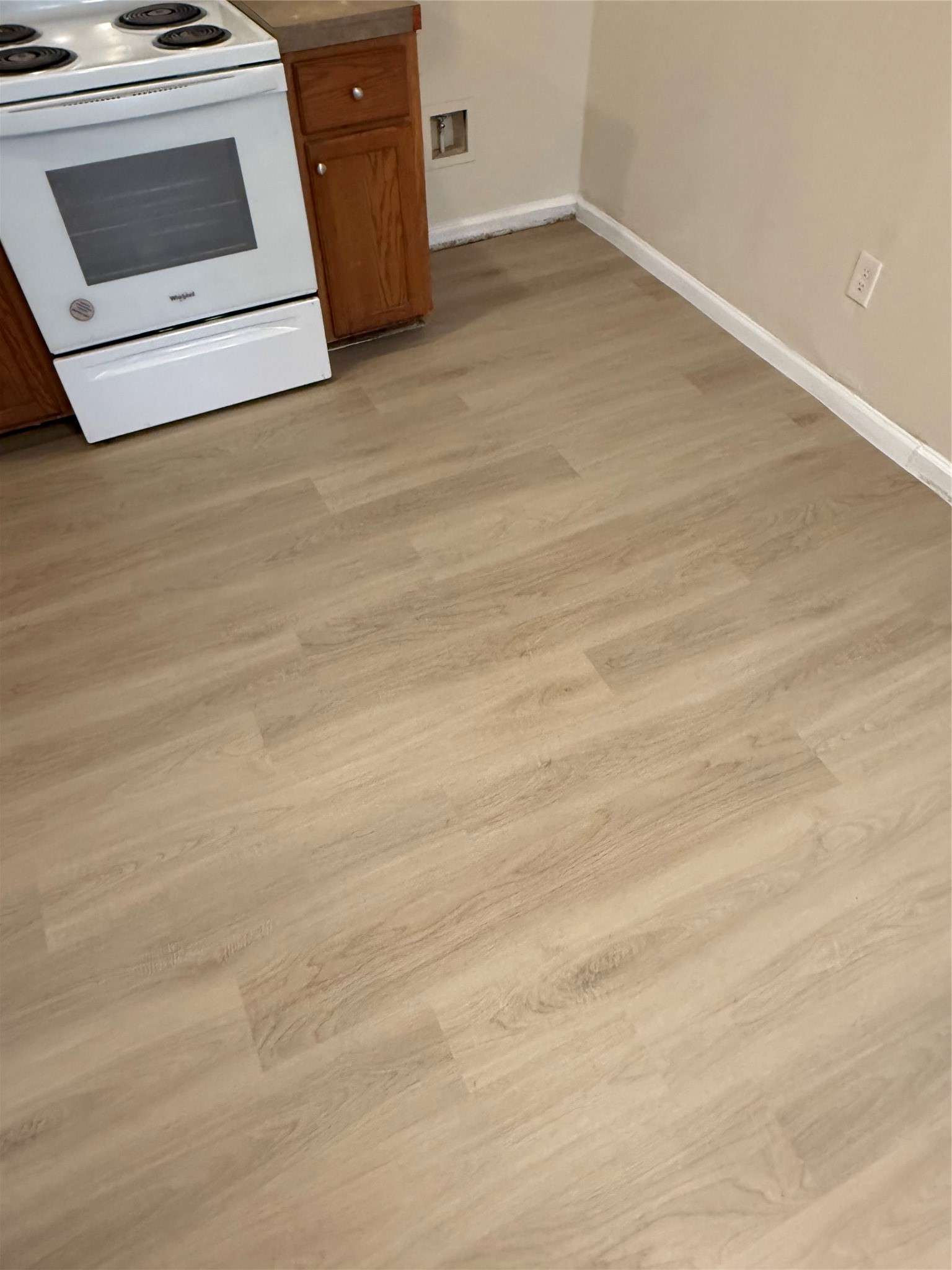 7806 Beckley A Property Photo 5