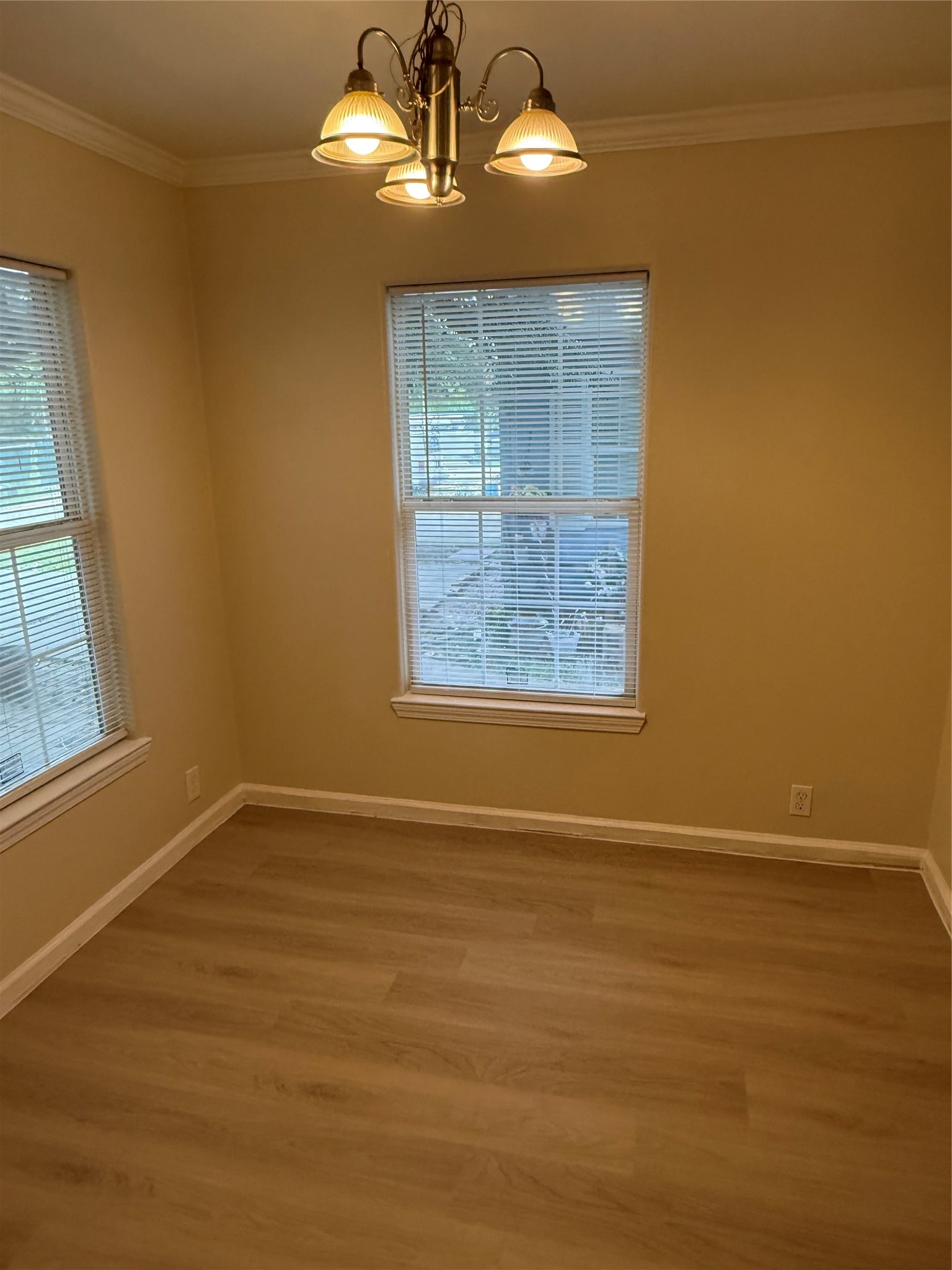 7806 Beckley A Property Photo 6
