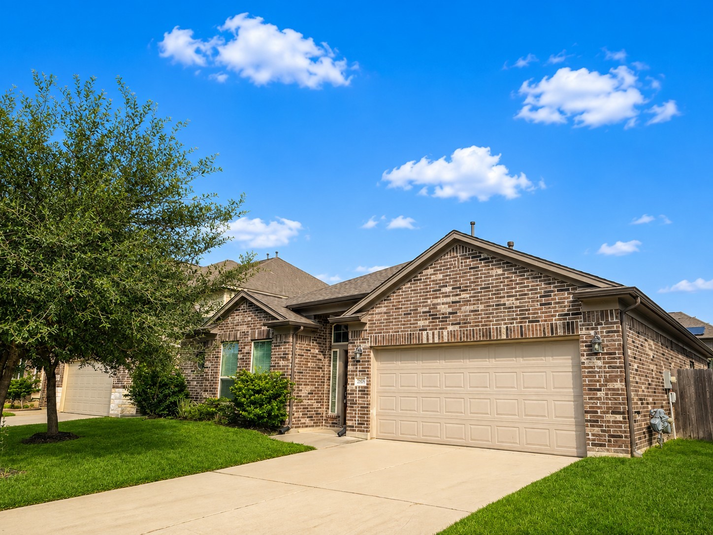 23818 Hawthorn Dale Court Property Photo 1