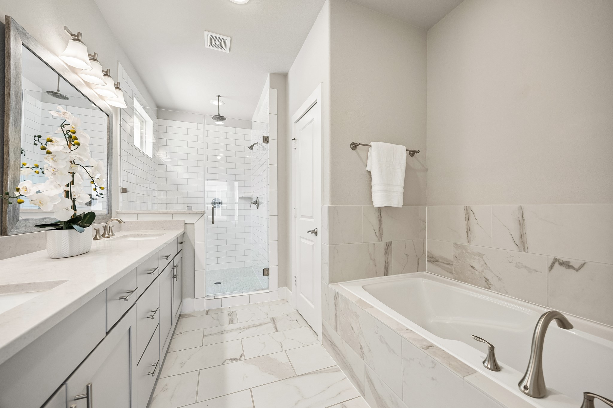 418 W 28th Street C Property Photo 23