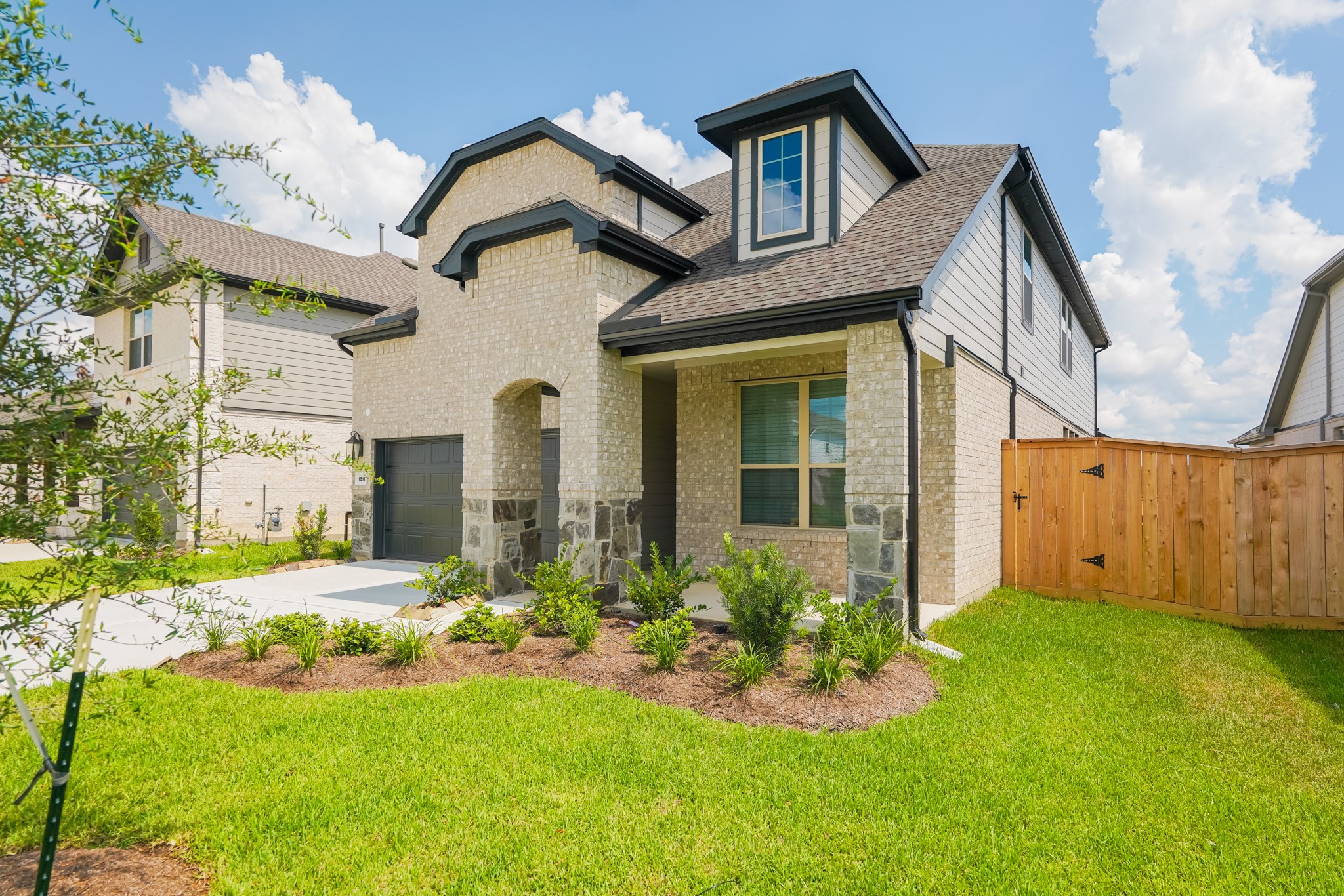 15117 Wild Gully Way Property Photo 3