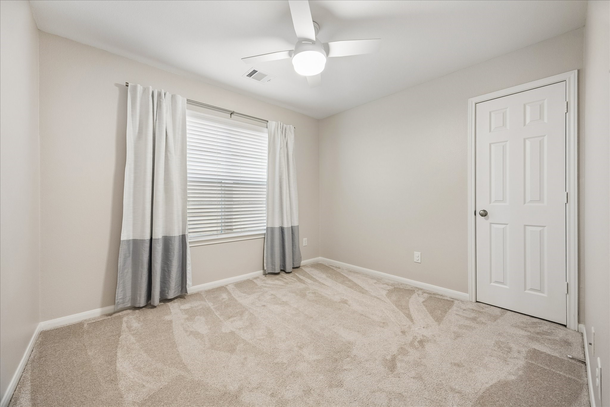 5106 Pinemont Place Property Photo 13