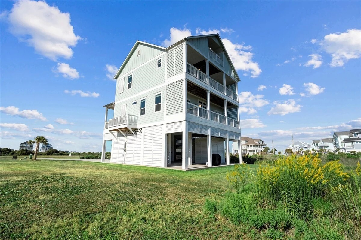 25803 Bay Breeze Drive Property Photo 2