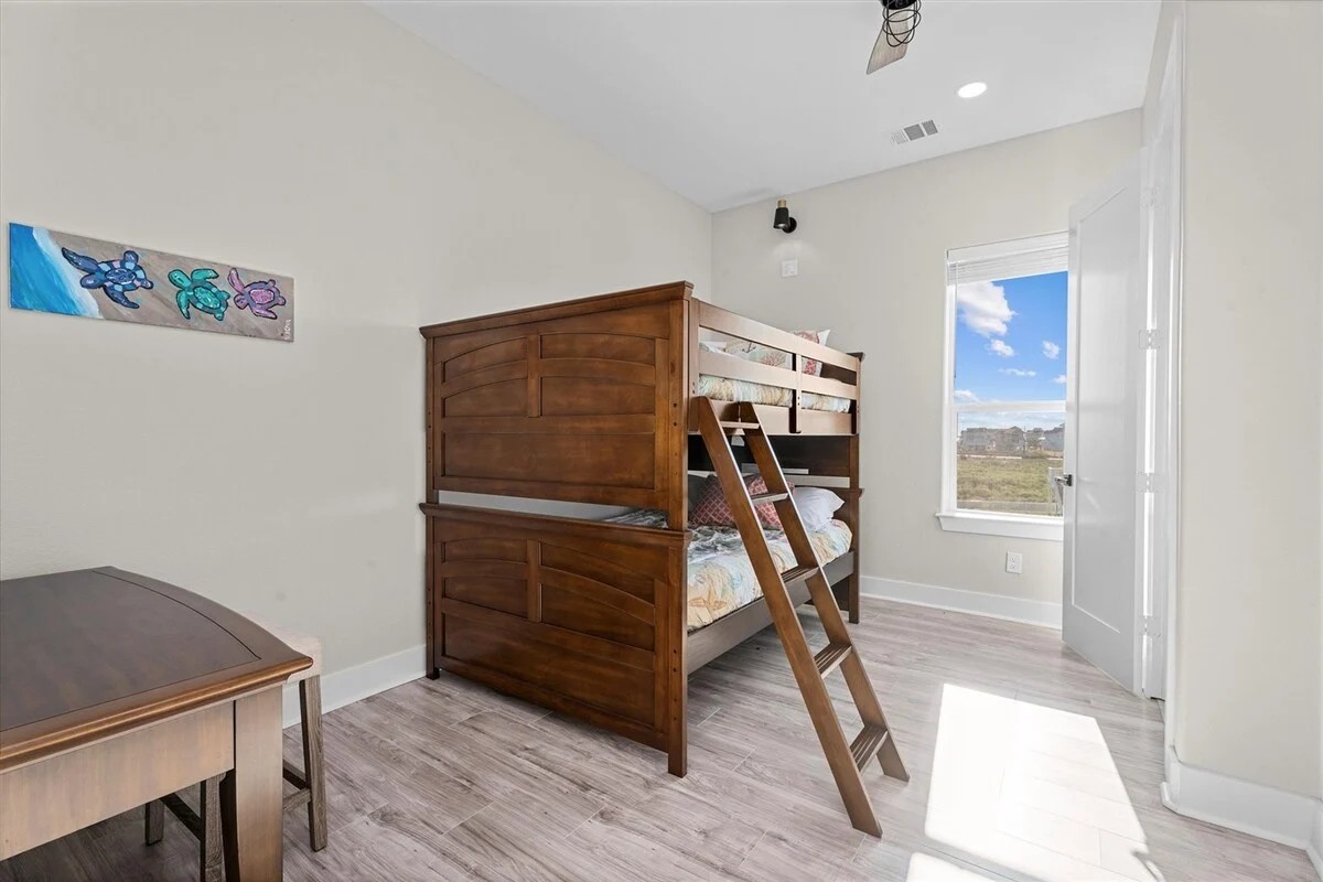 25803 Bay Breeze Drive Property Photo 19