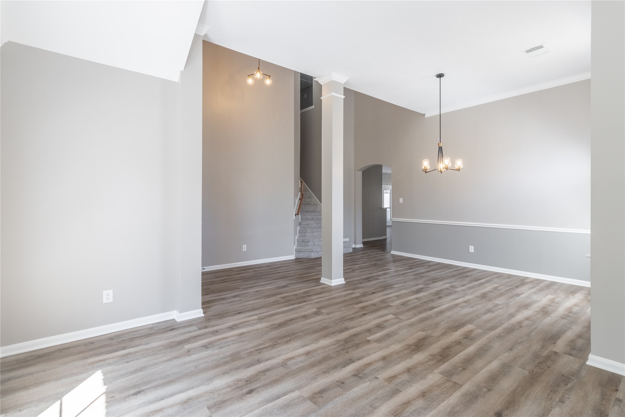 14007 El Camino Real Property Photo 9
