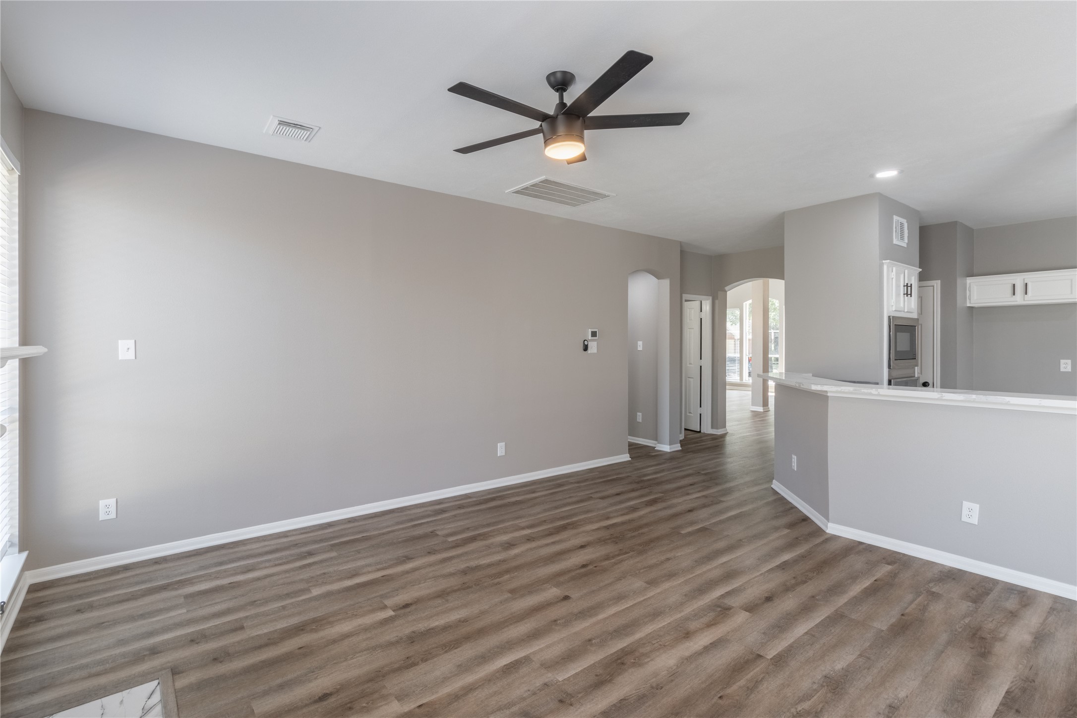 14007 El Camino Real Property Photo 14