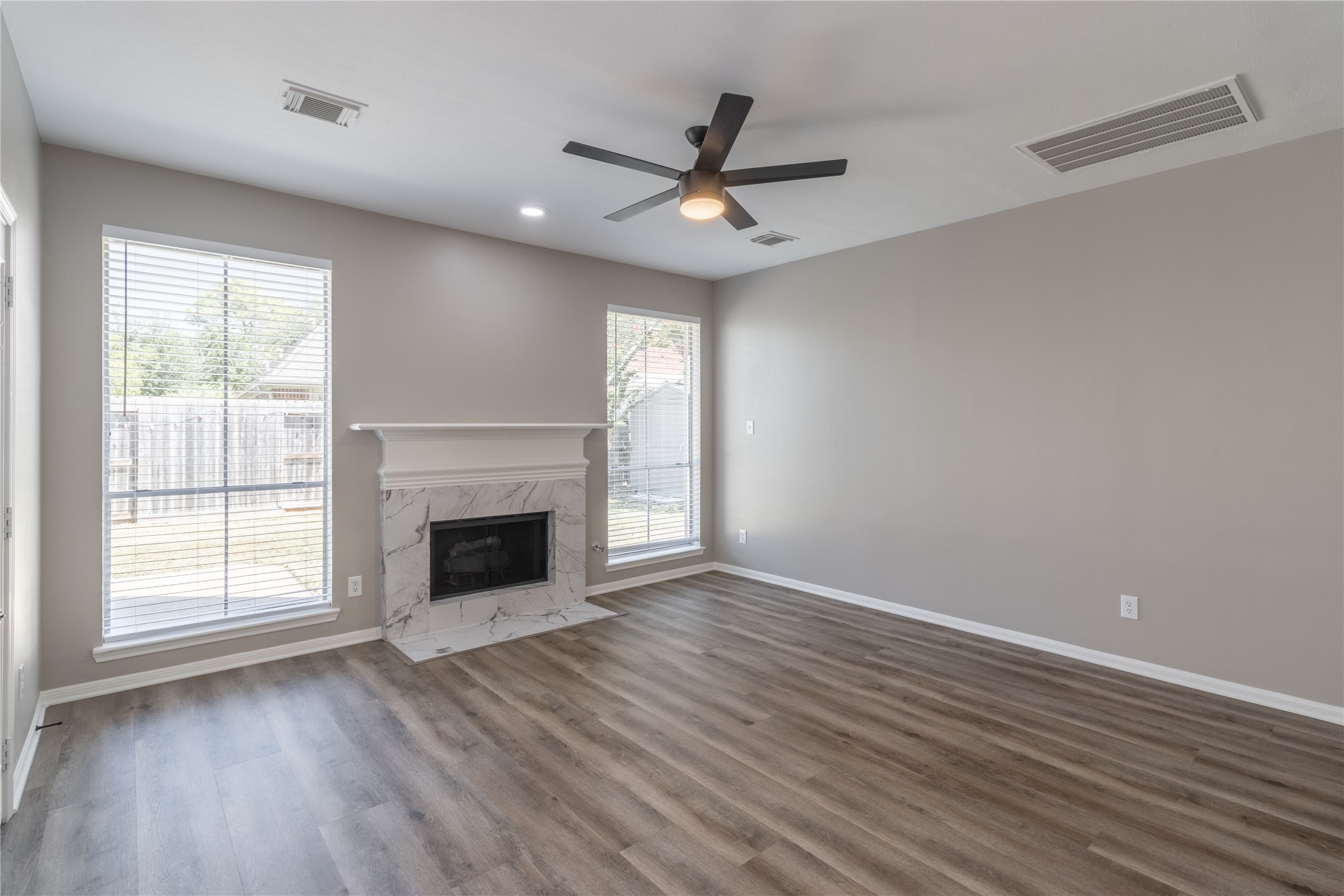14007 El Camino Real Property Photo 17