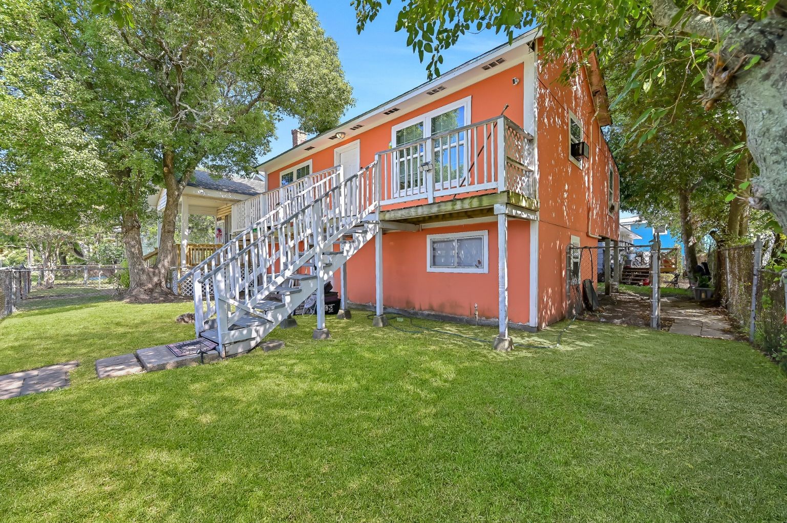 4323 Avenue R 1/2 Property Photo 1