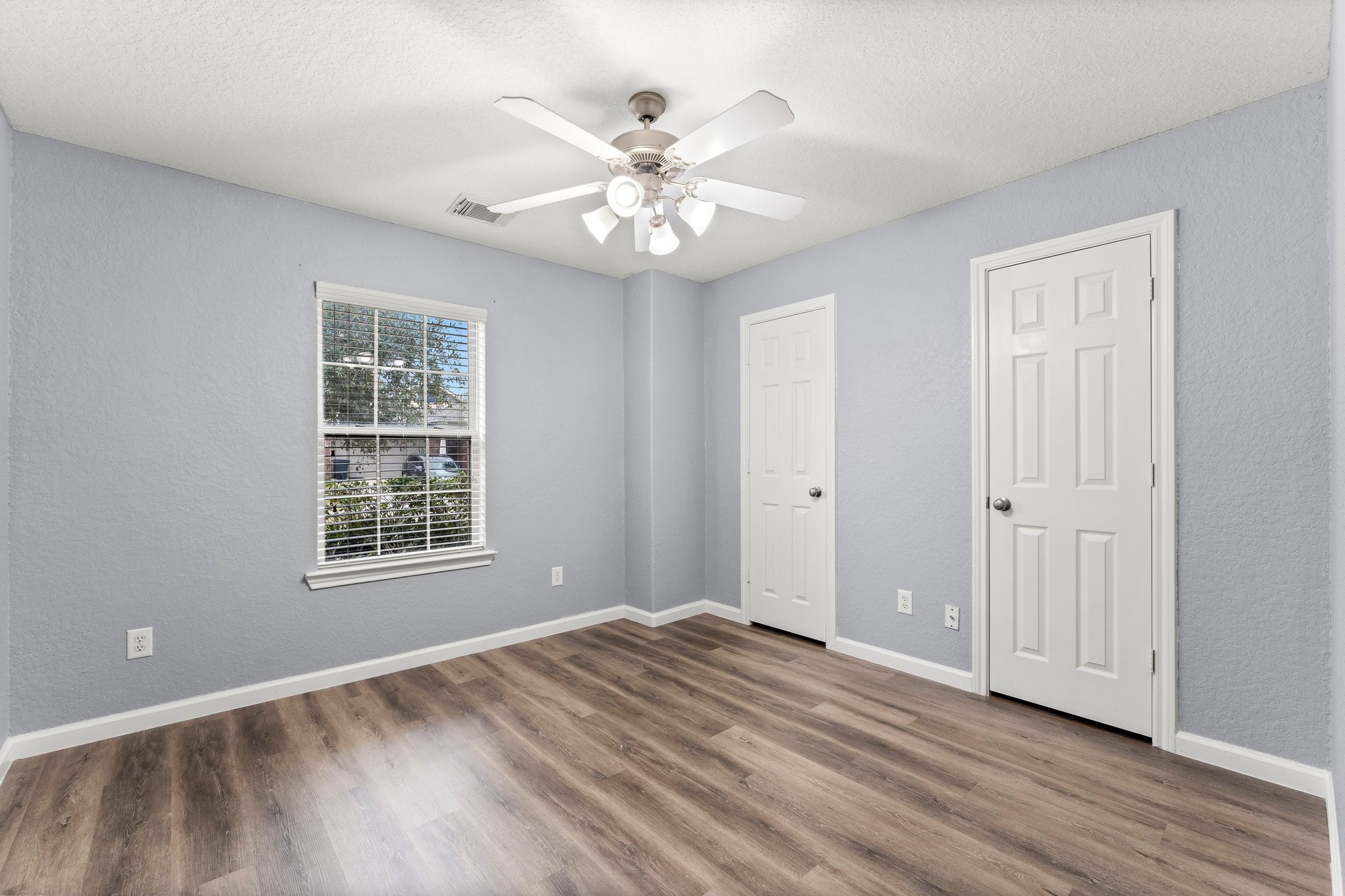 22014 Briarvine Court Property Photo 4
