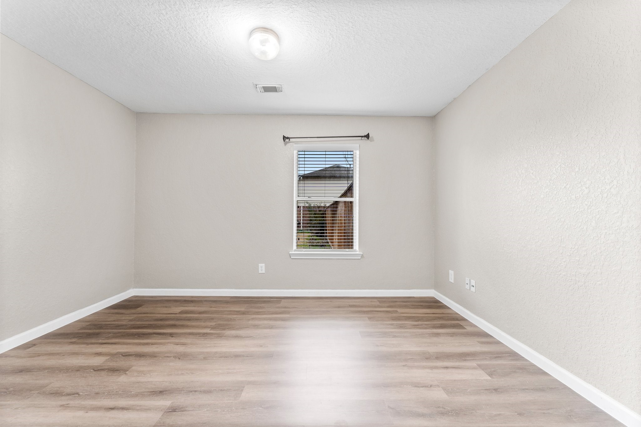 22014 Briarvine Court Property Photo 6
