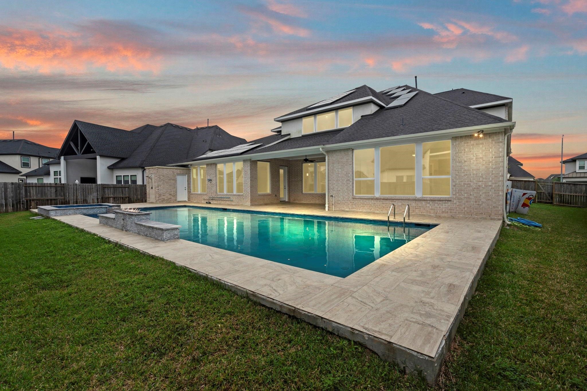 10315 Fountain Shore Drive Property Photo 2