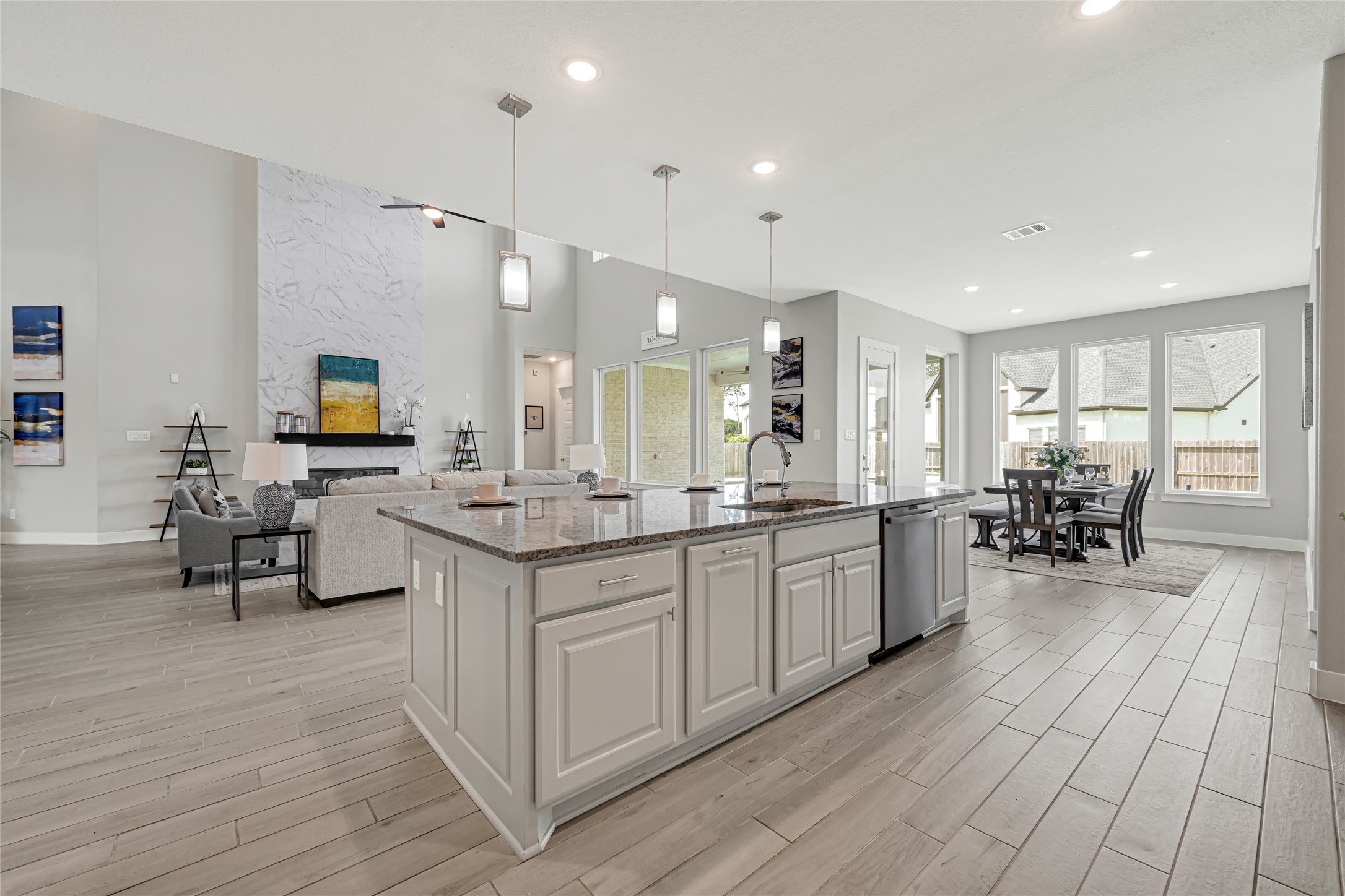 10315 Fountain Shore Drive Property Photo 12