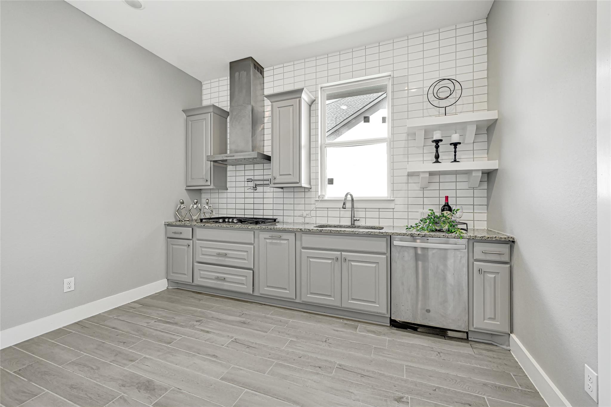 10315 Fountain Shore Drive Property Photo 34