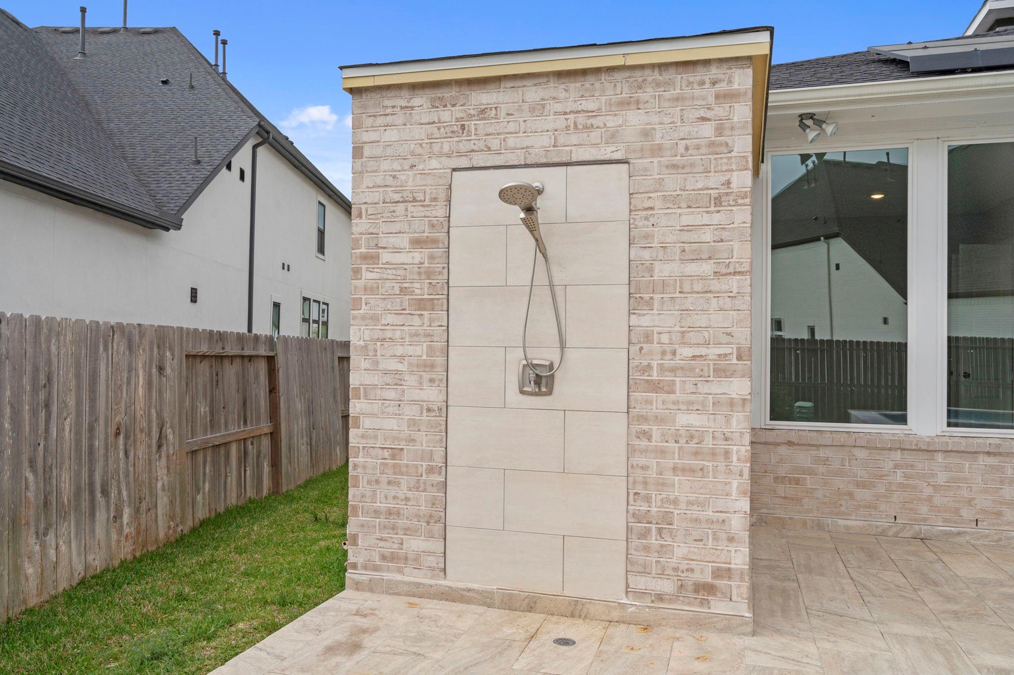 10315 Fountain Shore Drive Property Photo 41