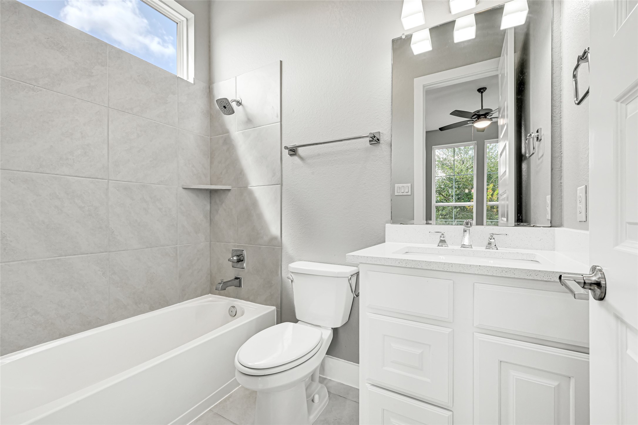 10315 Fountain Shore Drive Property Photo 42