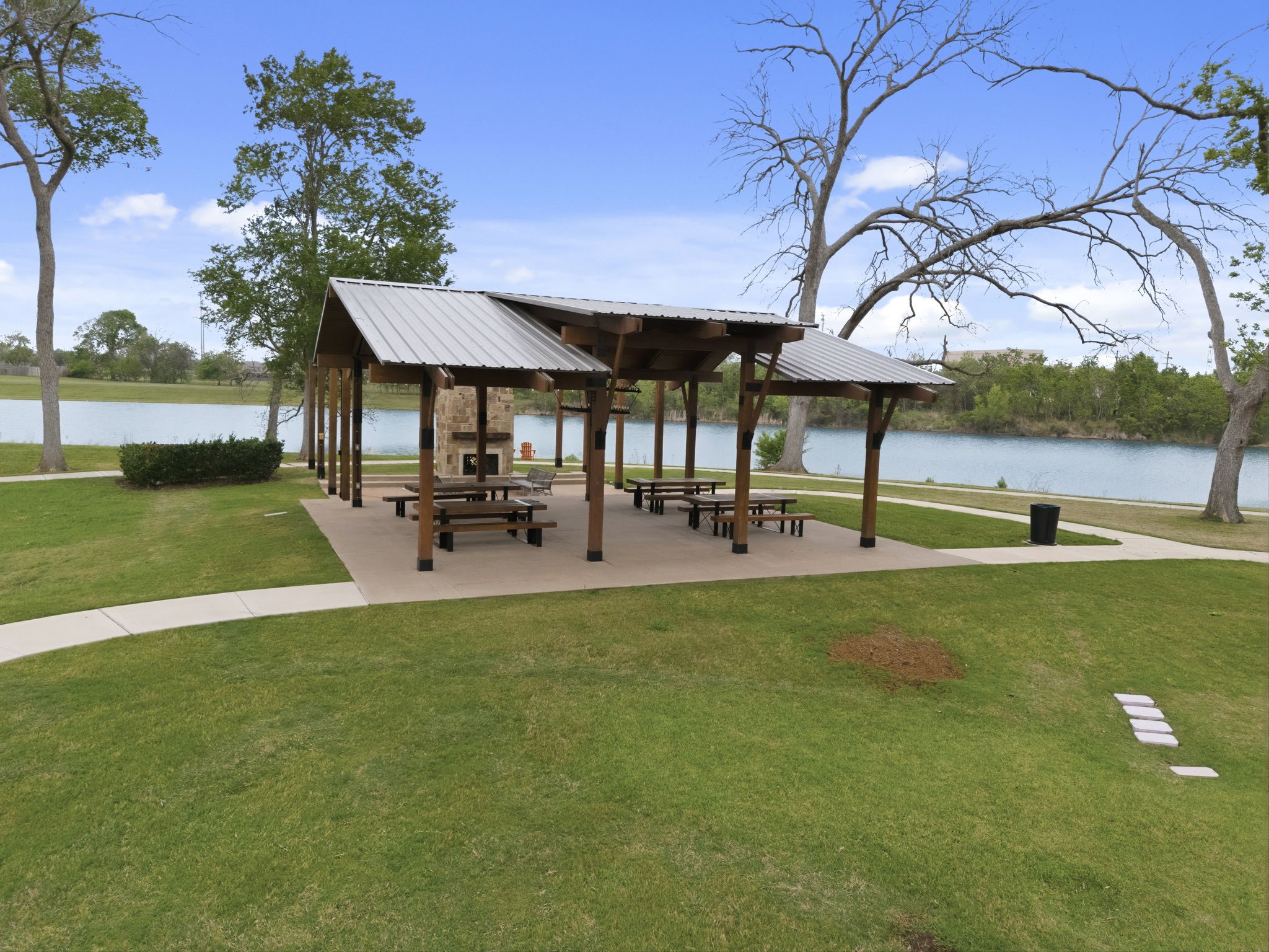 10315 Fountain Shore Drive Property Photo 45