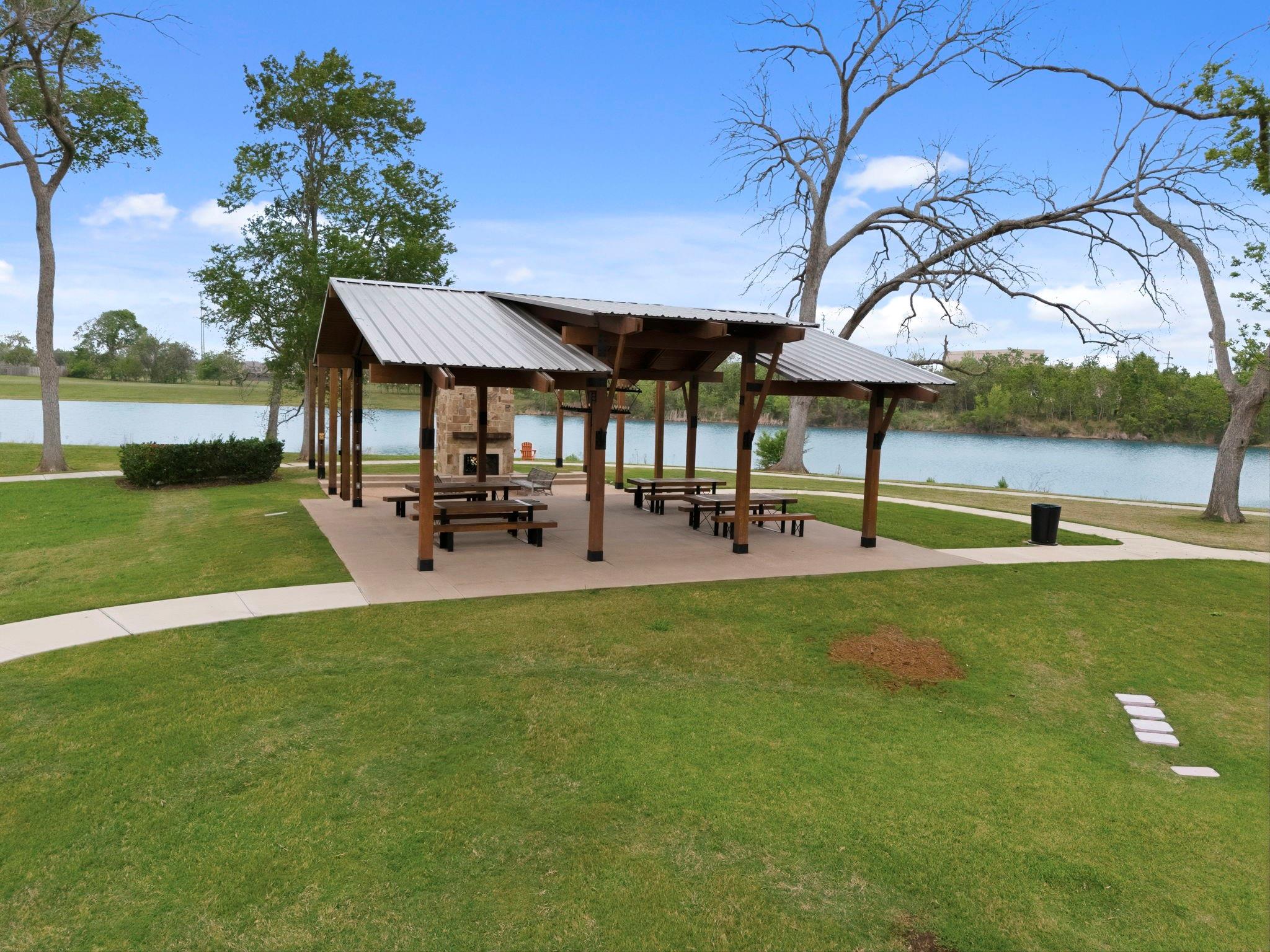 10315 Fountain Shore Drive Property Photo 45