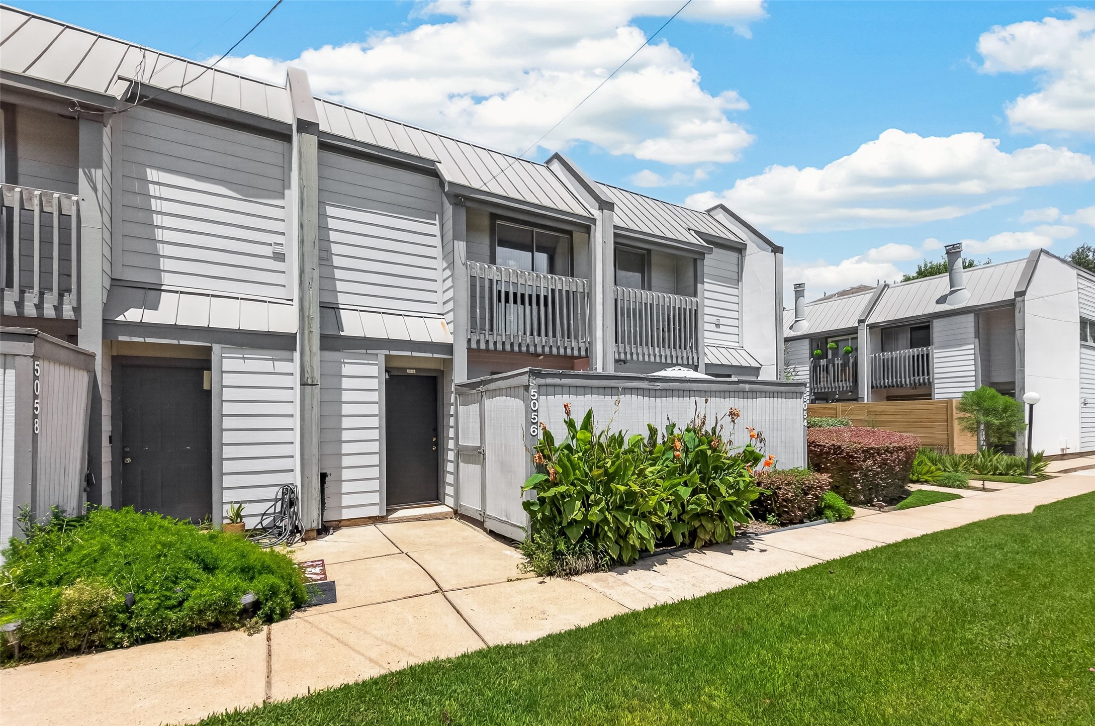 5056 Glenmont Drive Property Photo 1