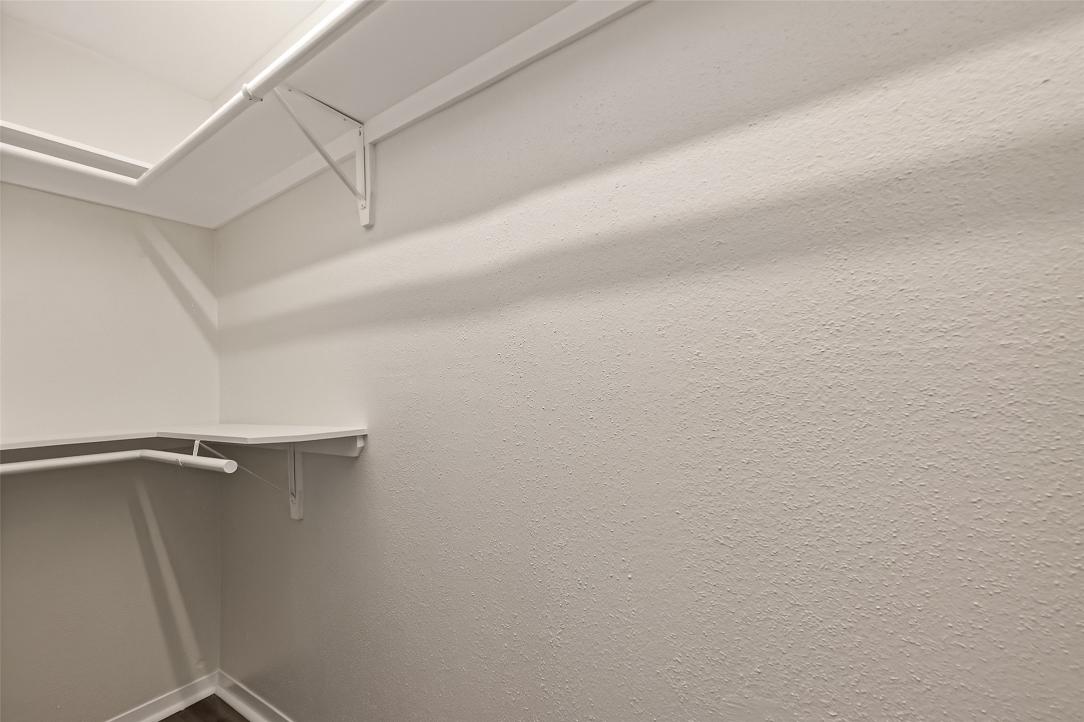 5056 Glenmont Drive Property Photo 27