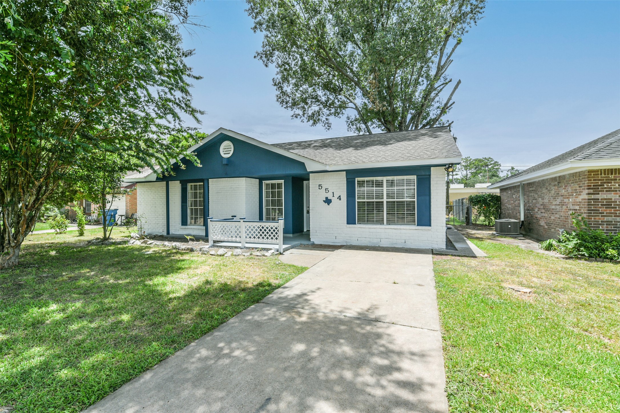 5514 Vickita Drive Property Photo 1