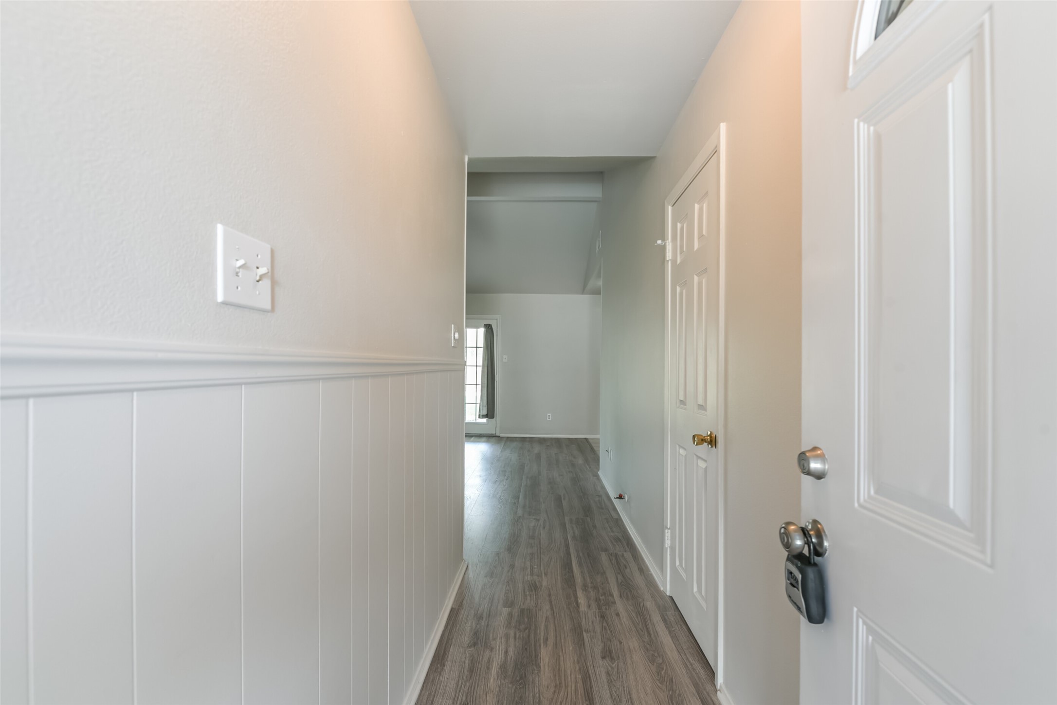 5514 Vickita Drive Property Photo 3