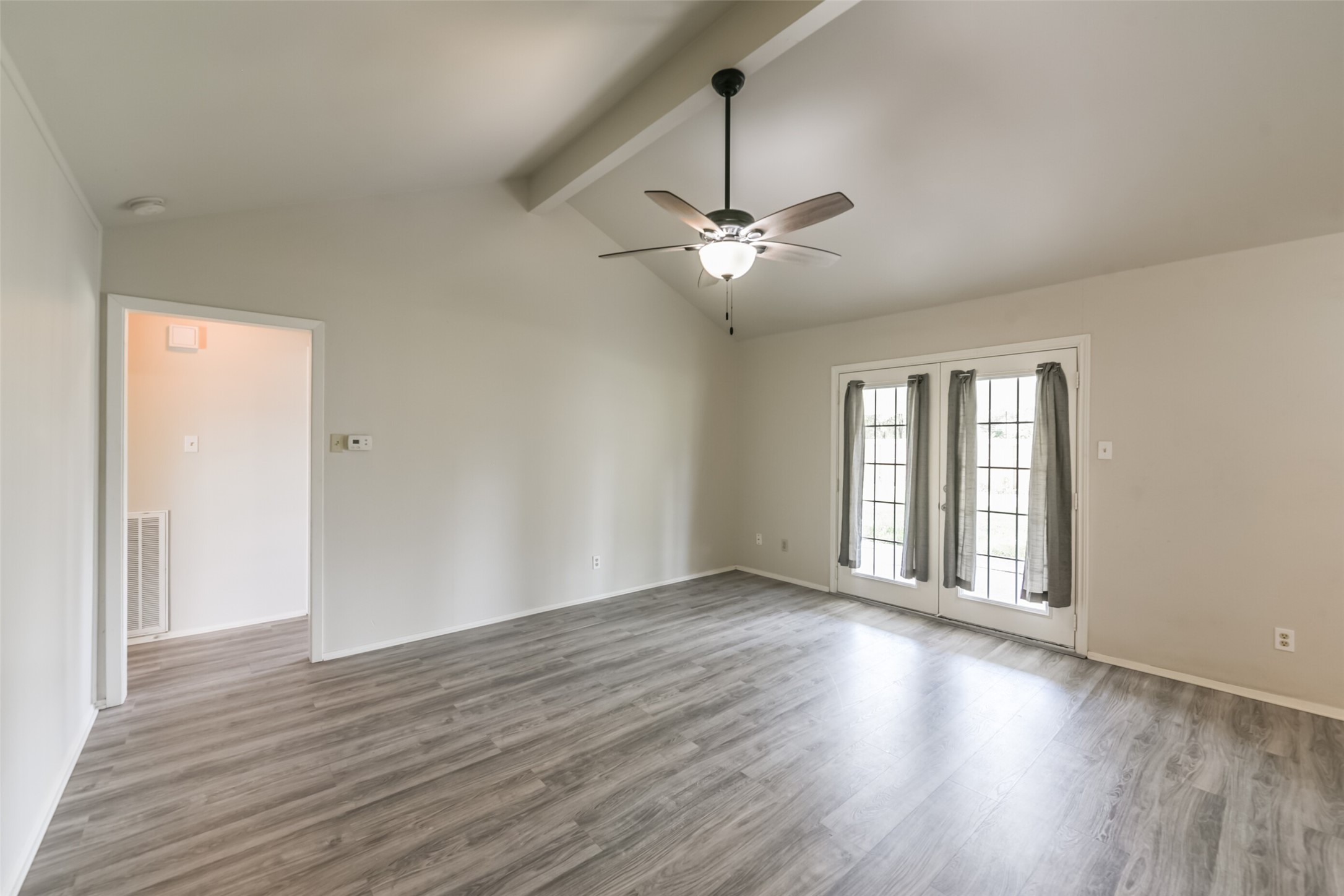 5514 Vickita Drive Property Photo 4