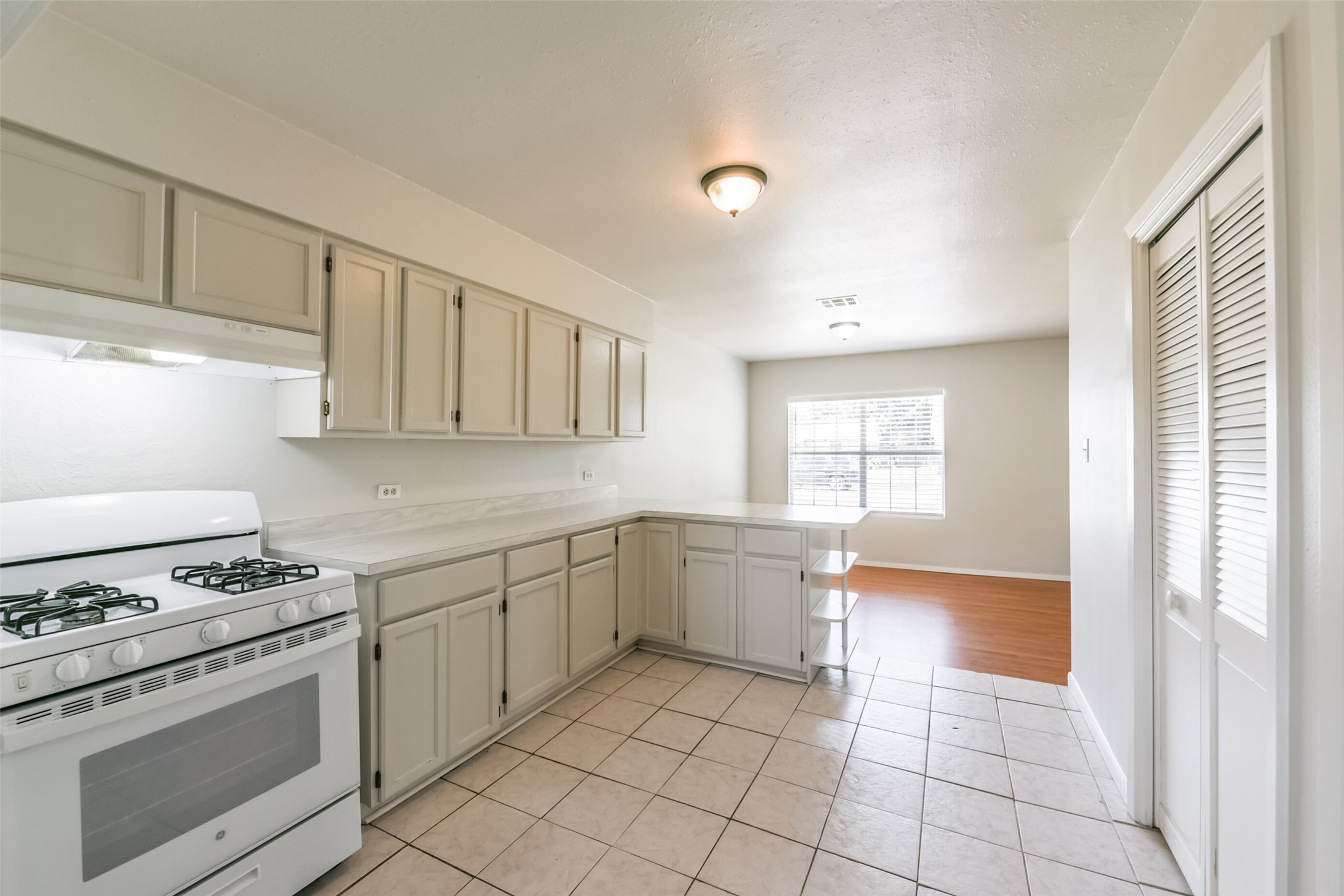 5514 Vickita Drive Property Photo 13