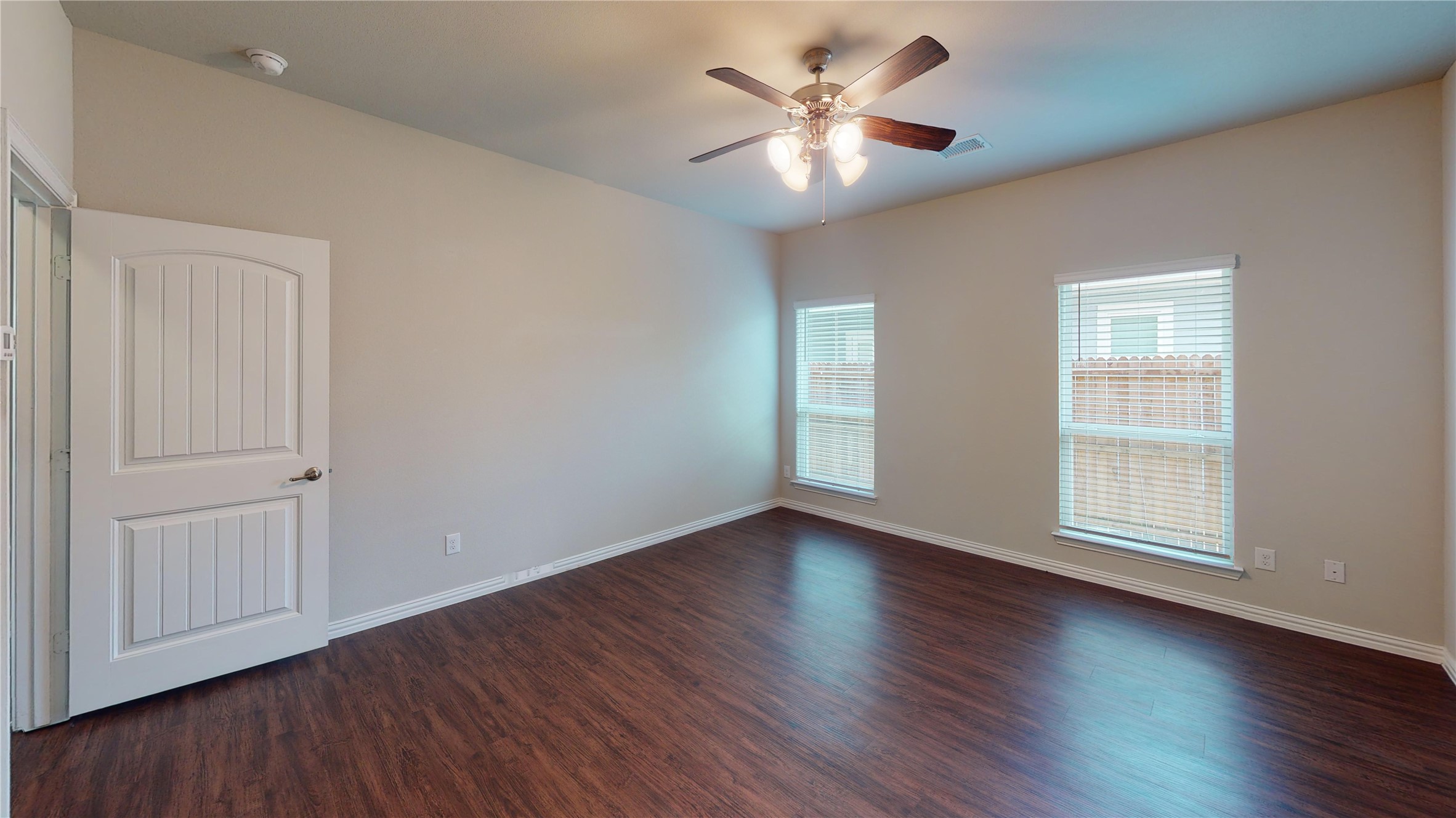 125 Maverick Ln Property Photo 8