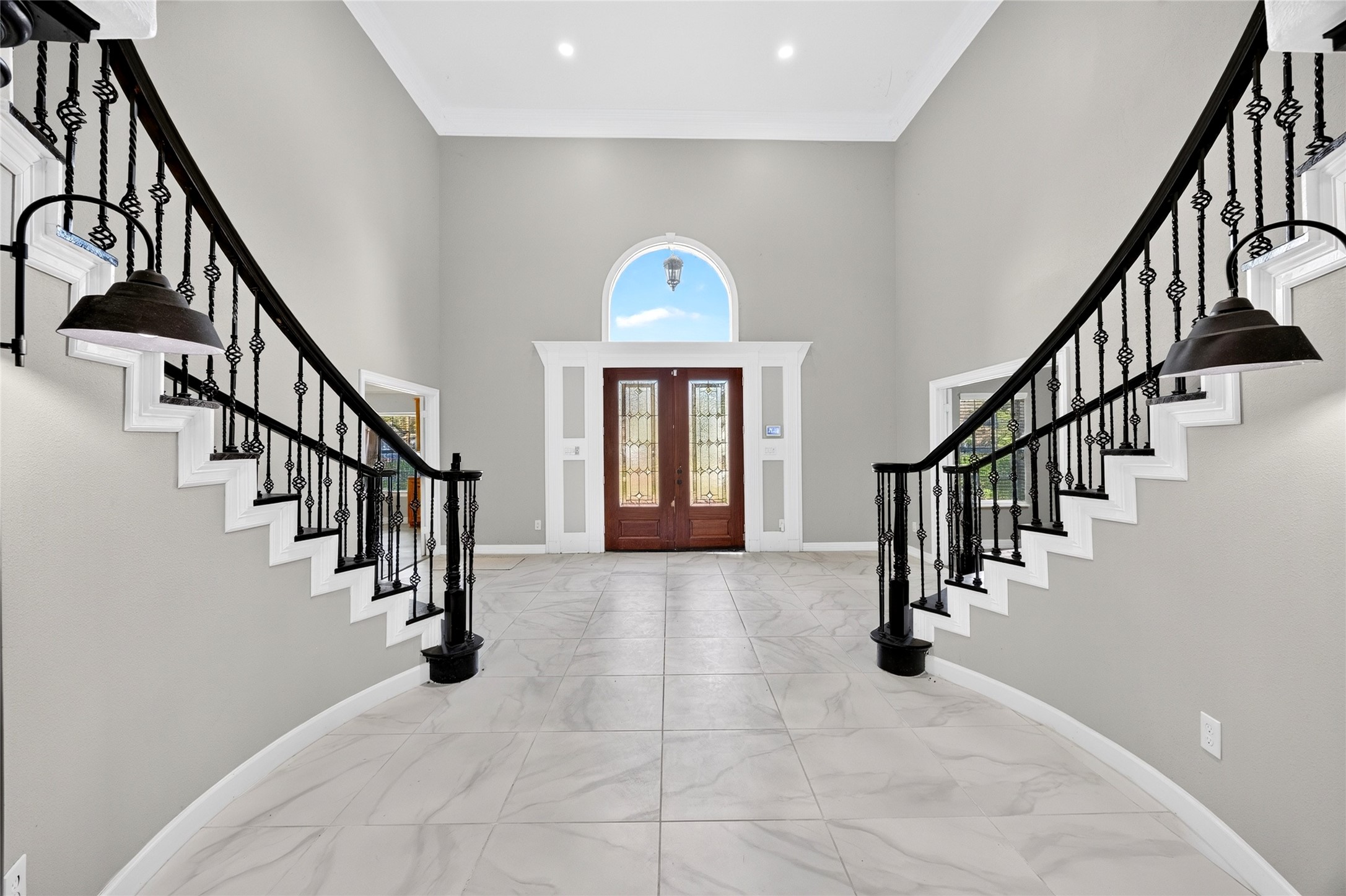 8438 Darlington Drive Property Photo 5