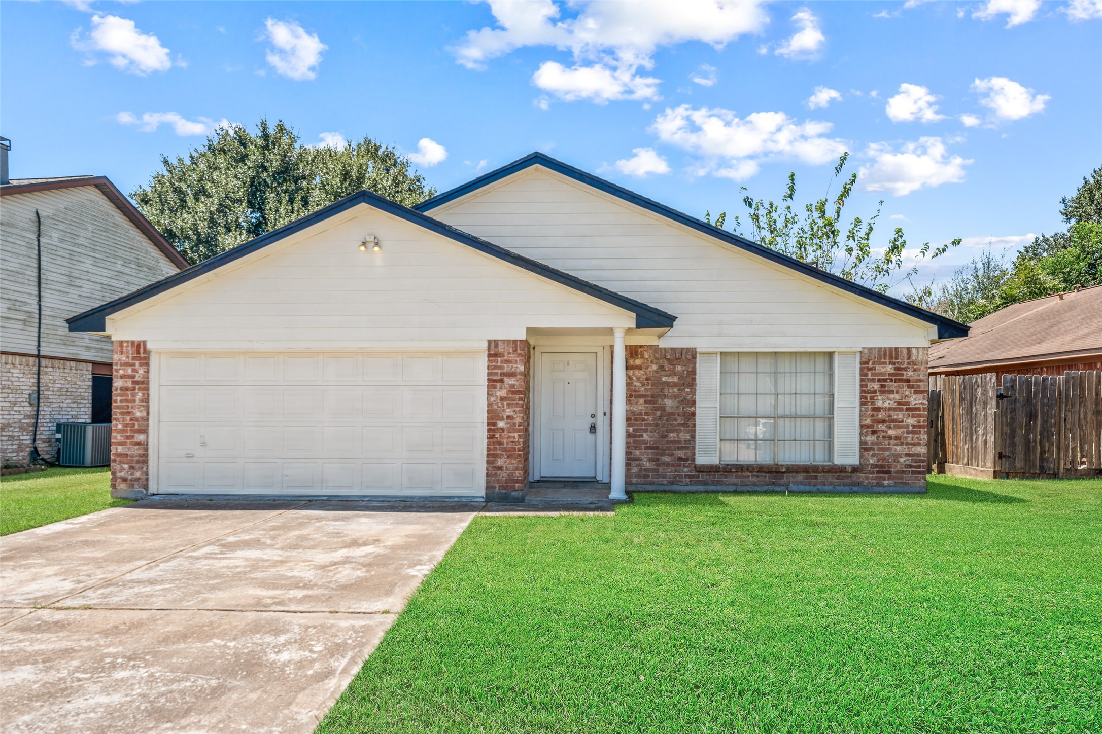 1022 Sierra Shadows Drive Property Photo 1