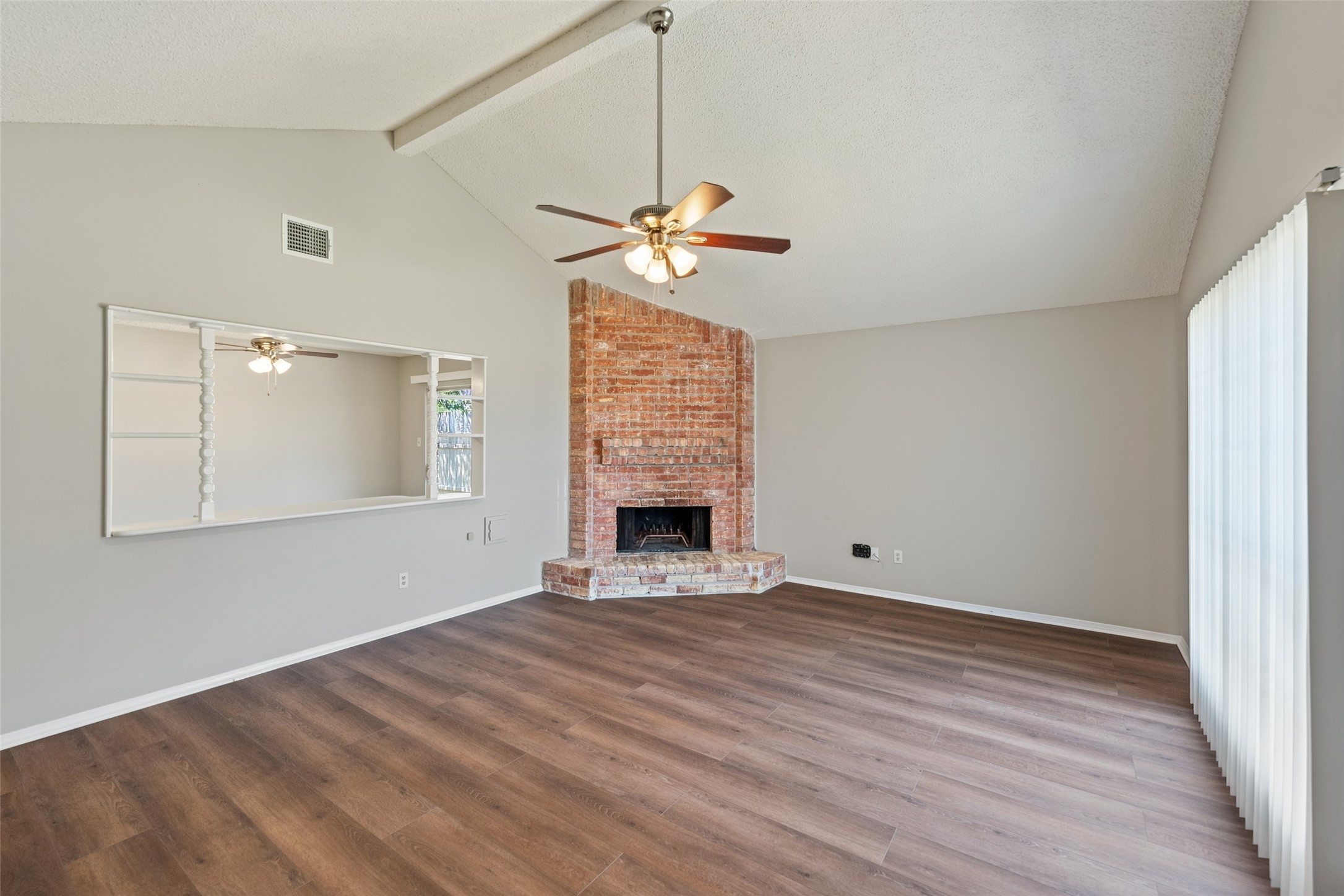 1022 Sierra Shadows Drive Property Photo 6