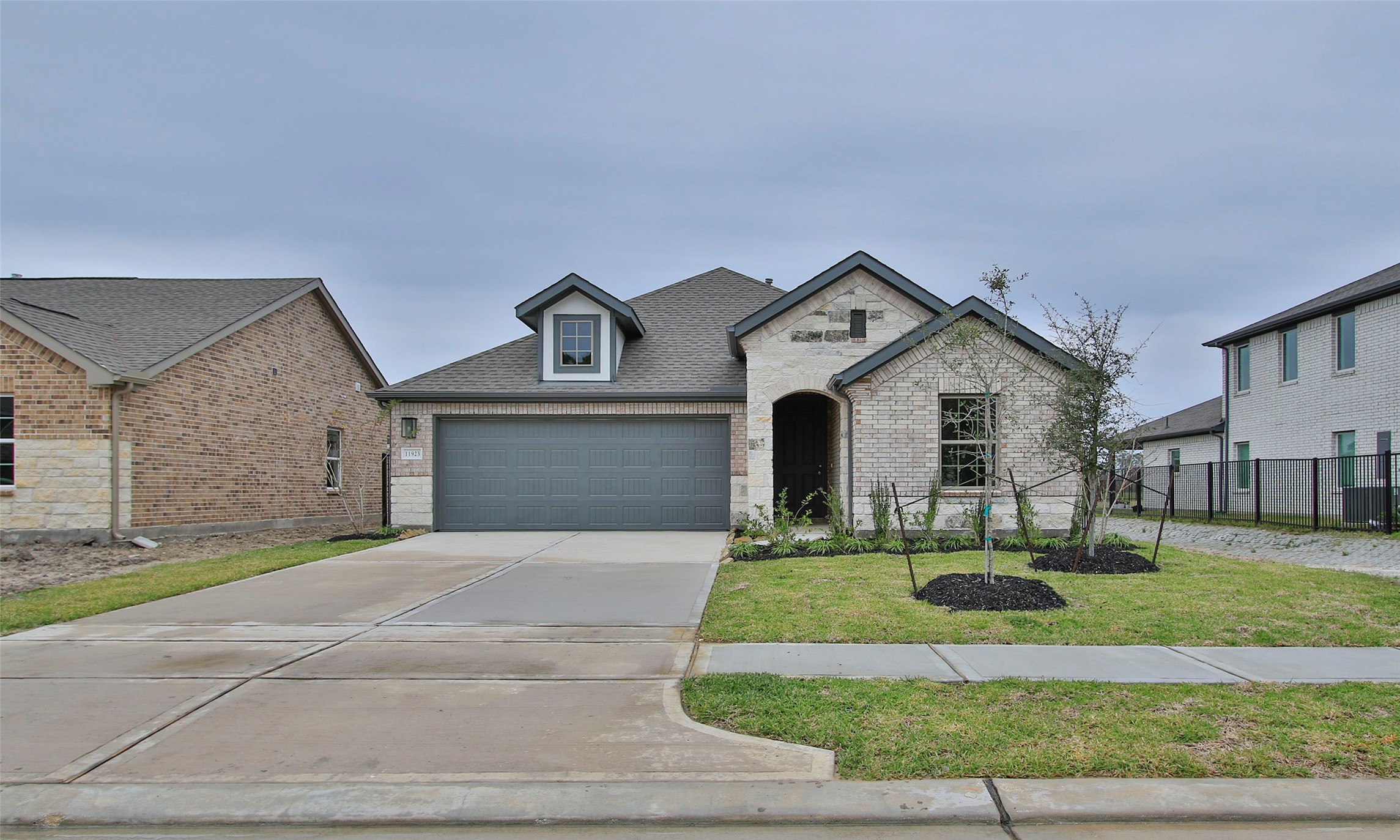 11923 Fletching Stone Lane Property Photo 1