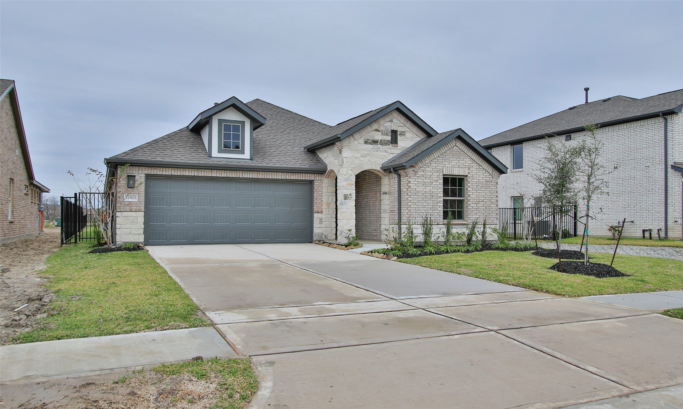 11923 Fletching Stone Lane Property Photo 3