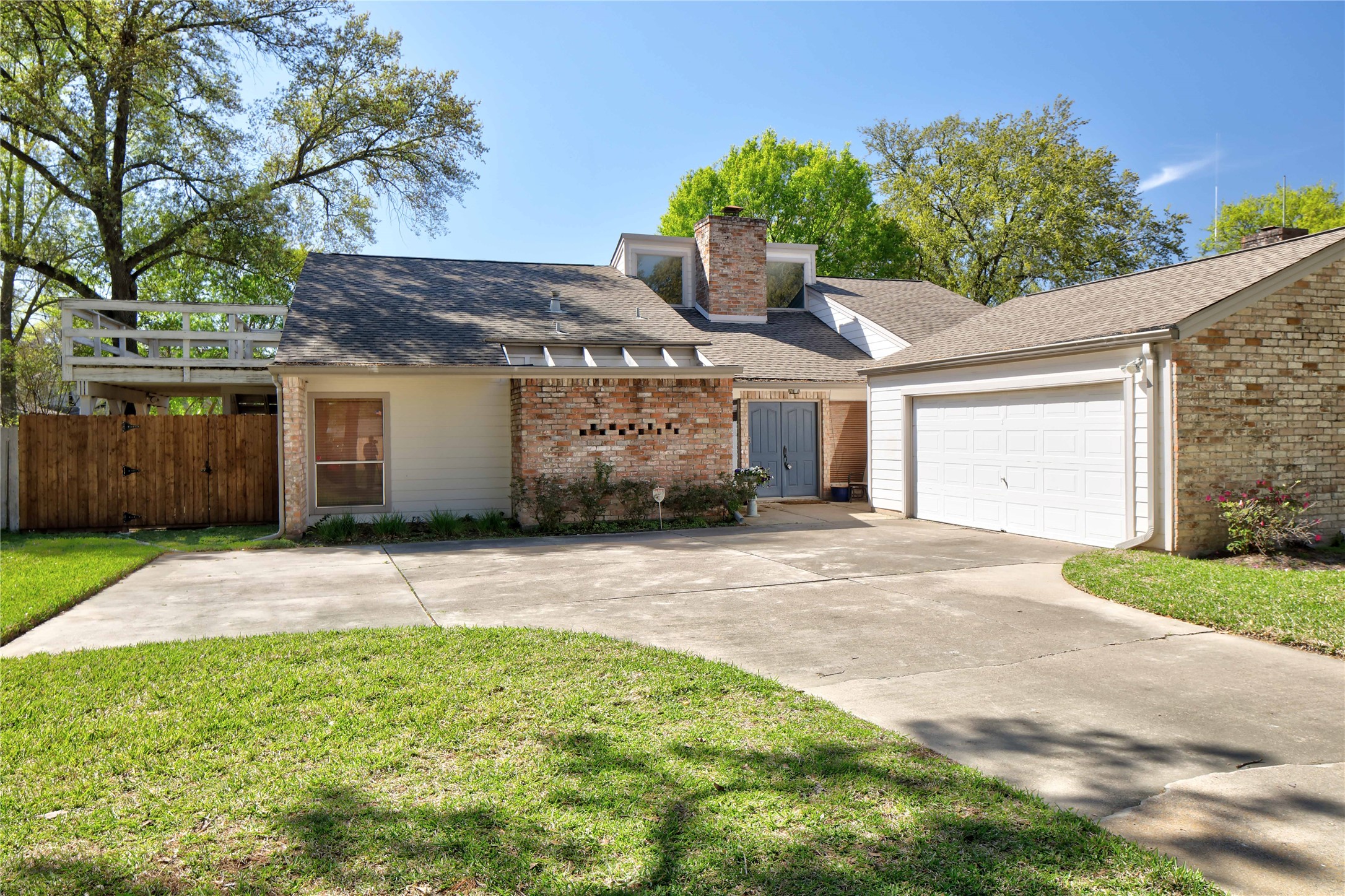 8327 Tiger Lane Property Photo