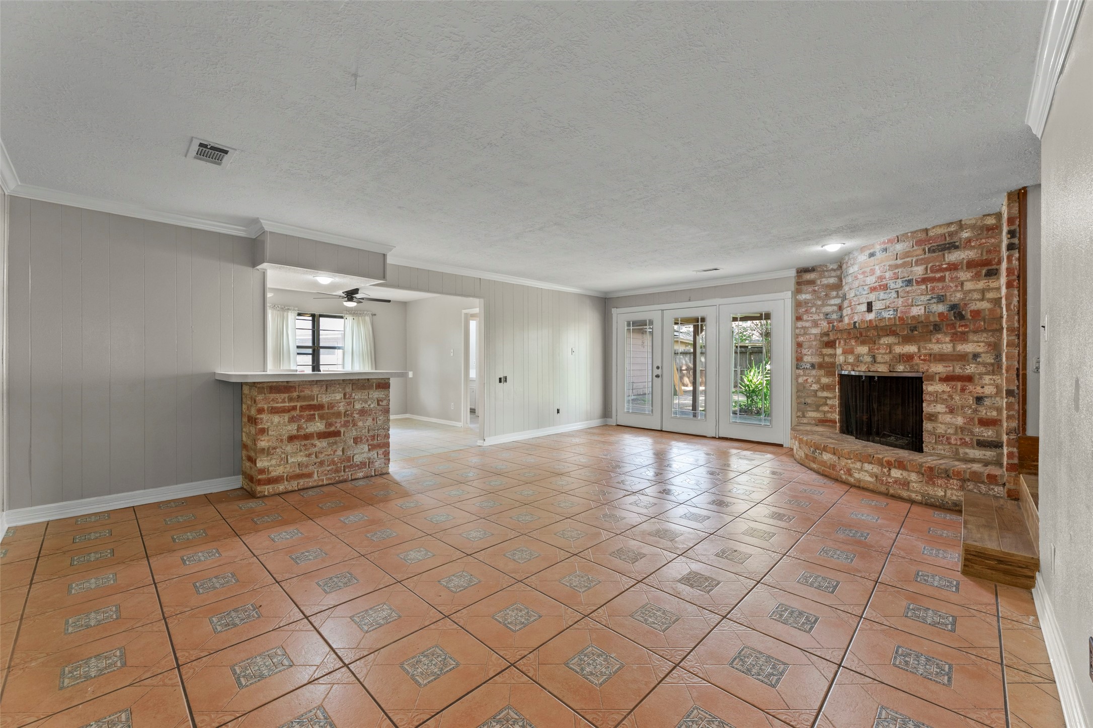8102 Renmark Lane Property Photo 3
