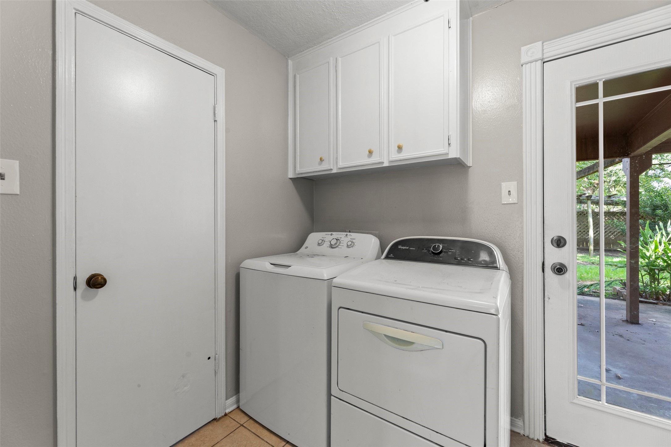 8102 Renmark Lane Property Photo 14