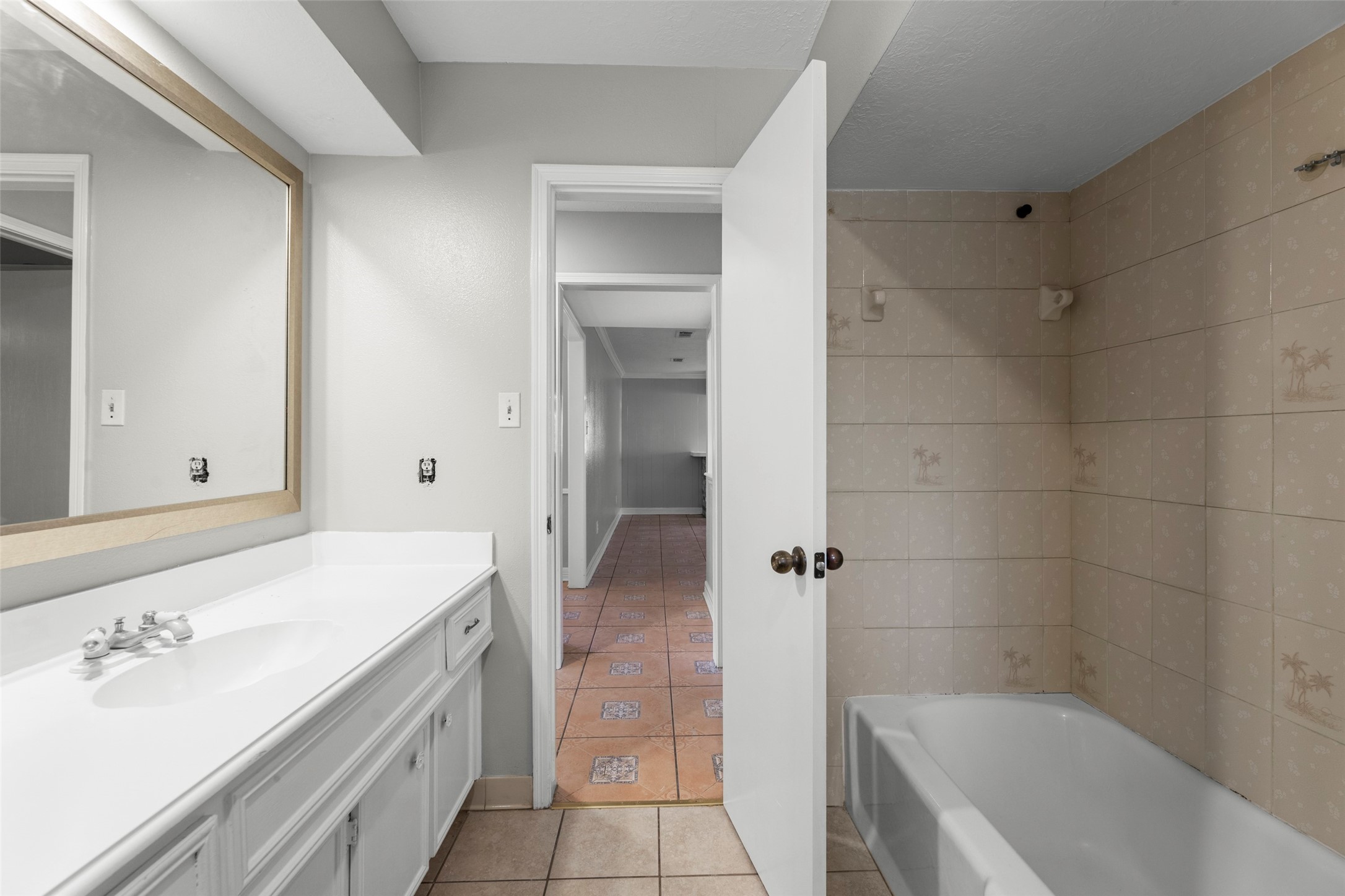 8102 Renmark Lane Property Photo 19