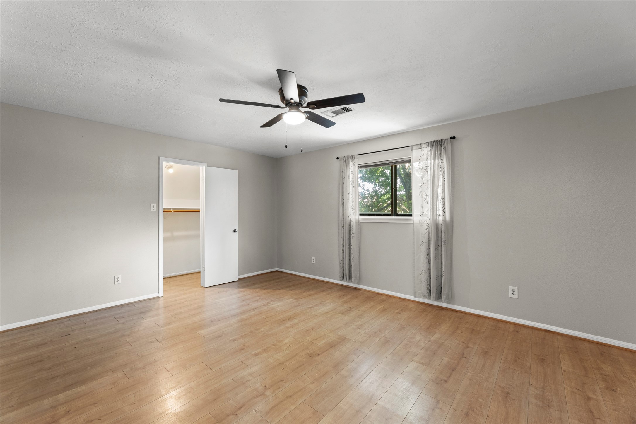 8102 Renmark Lane Property Photo 21