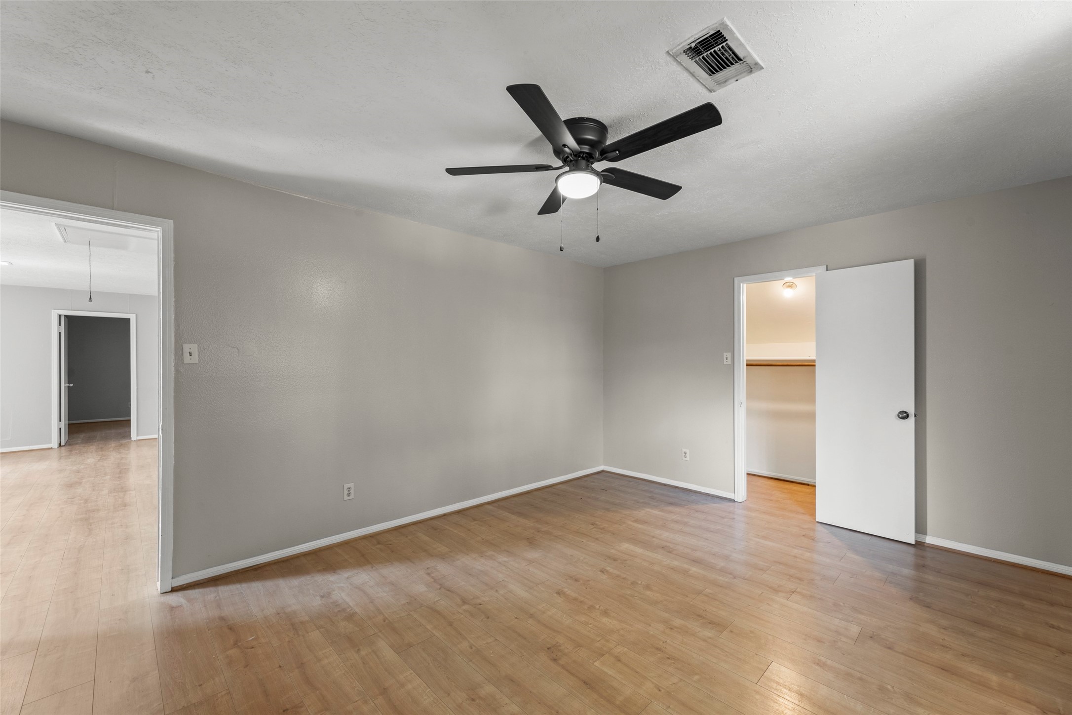 8102 Renmark Lane Property Photo 23