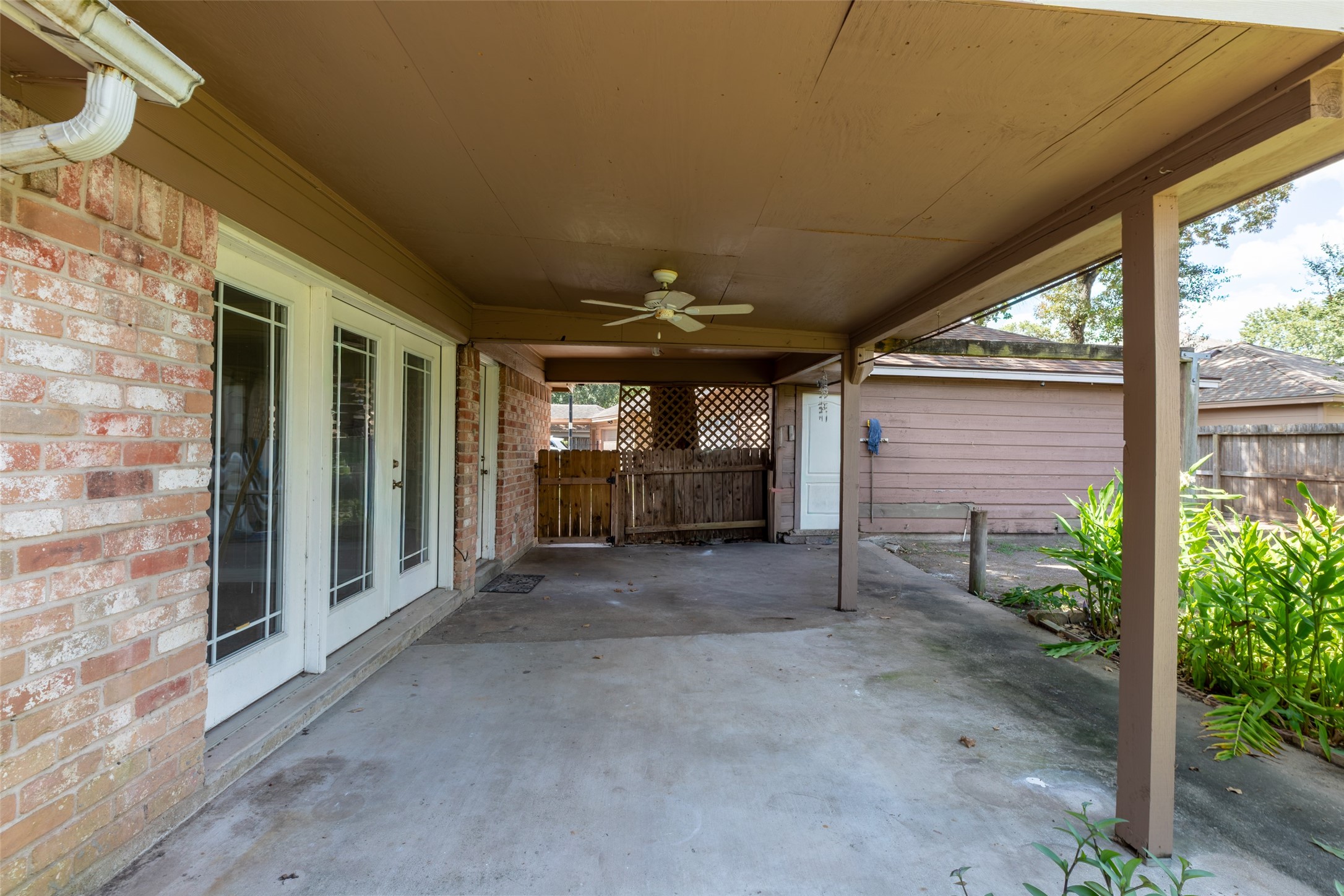 8102 Renmark Lane Property Photo 32