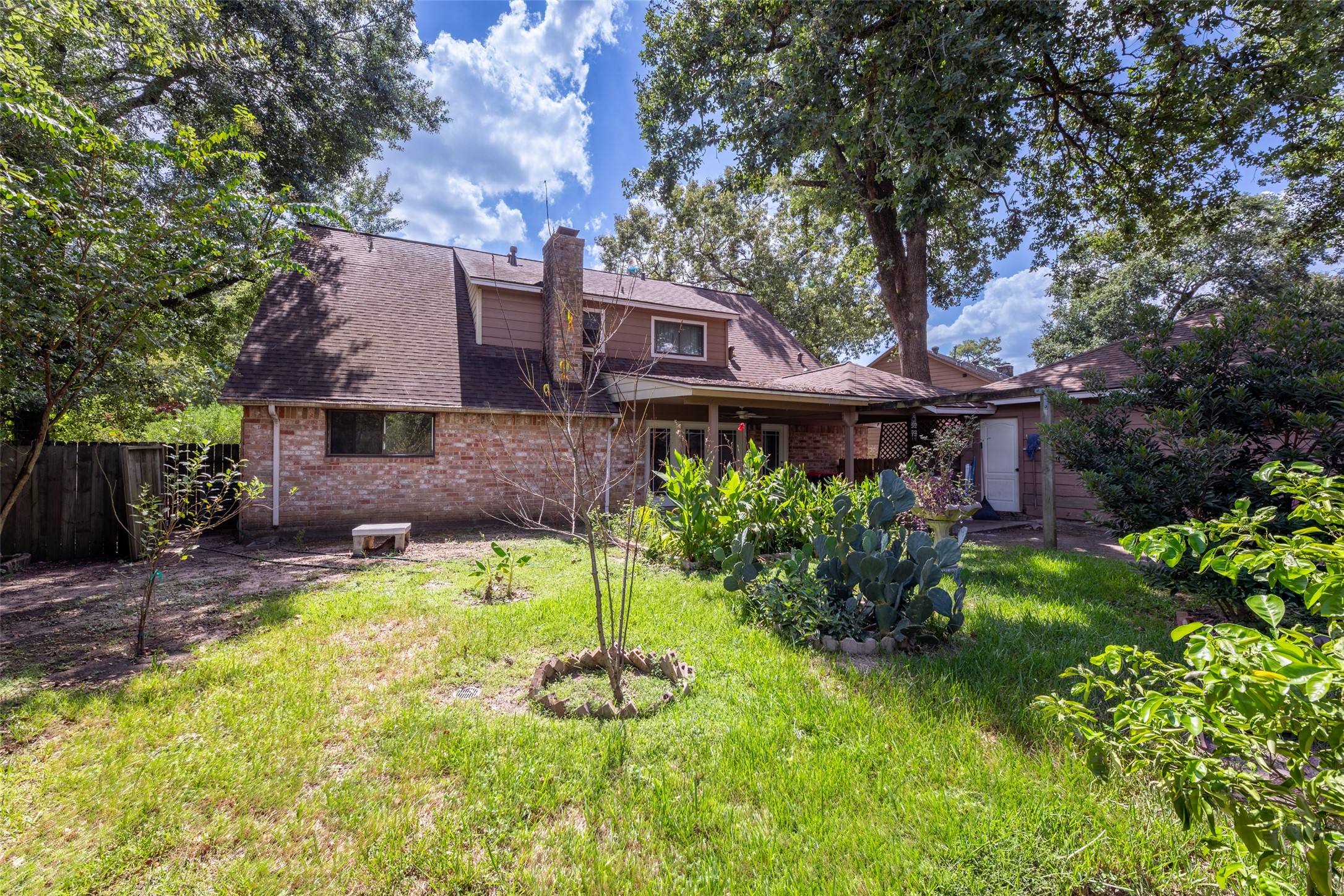 8102 Renmark Lane Property Photo 33