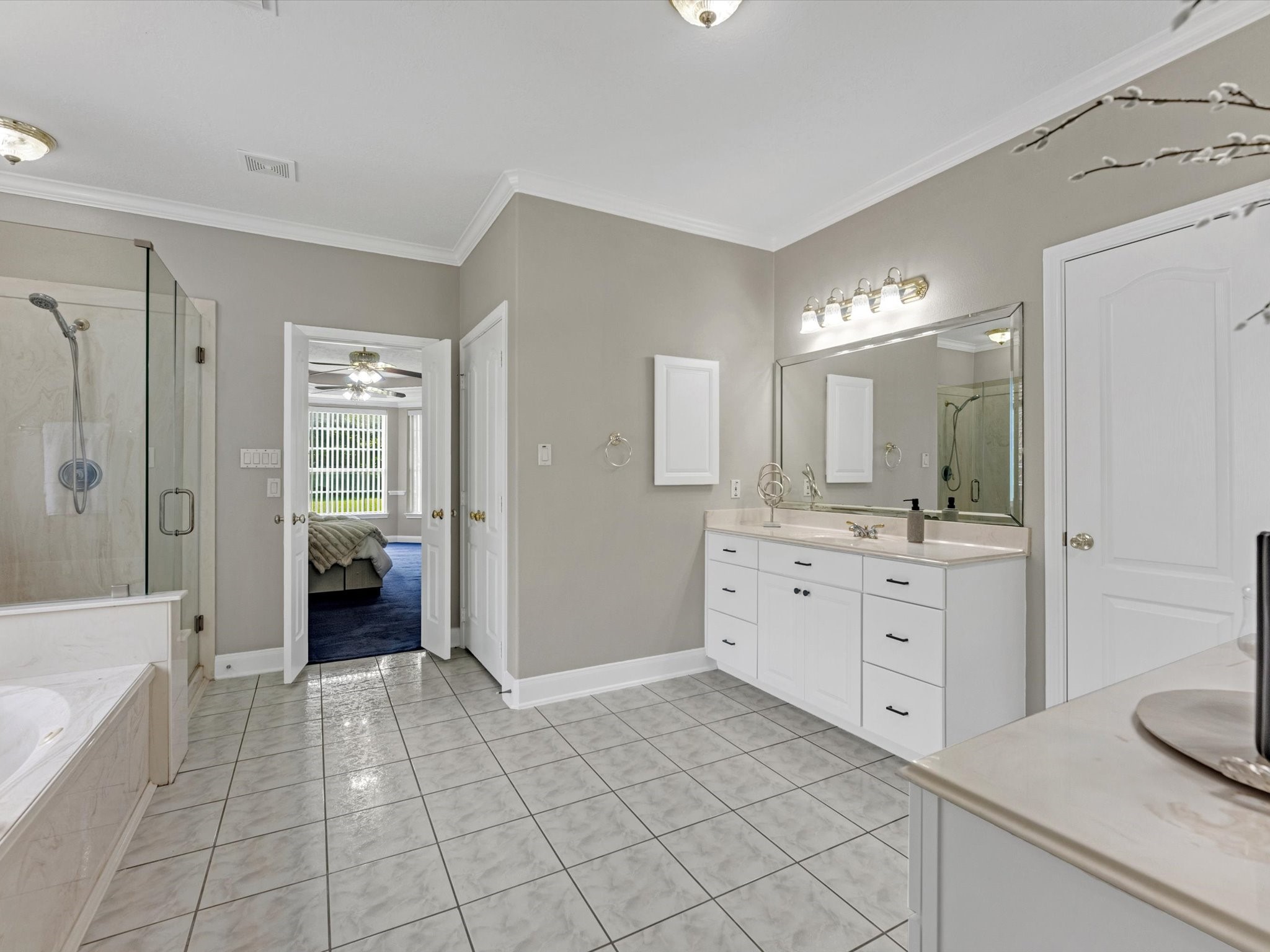 5005 Meadowlark Lane Property Photo 12