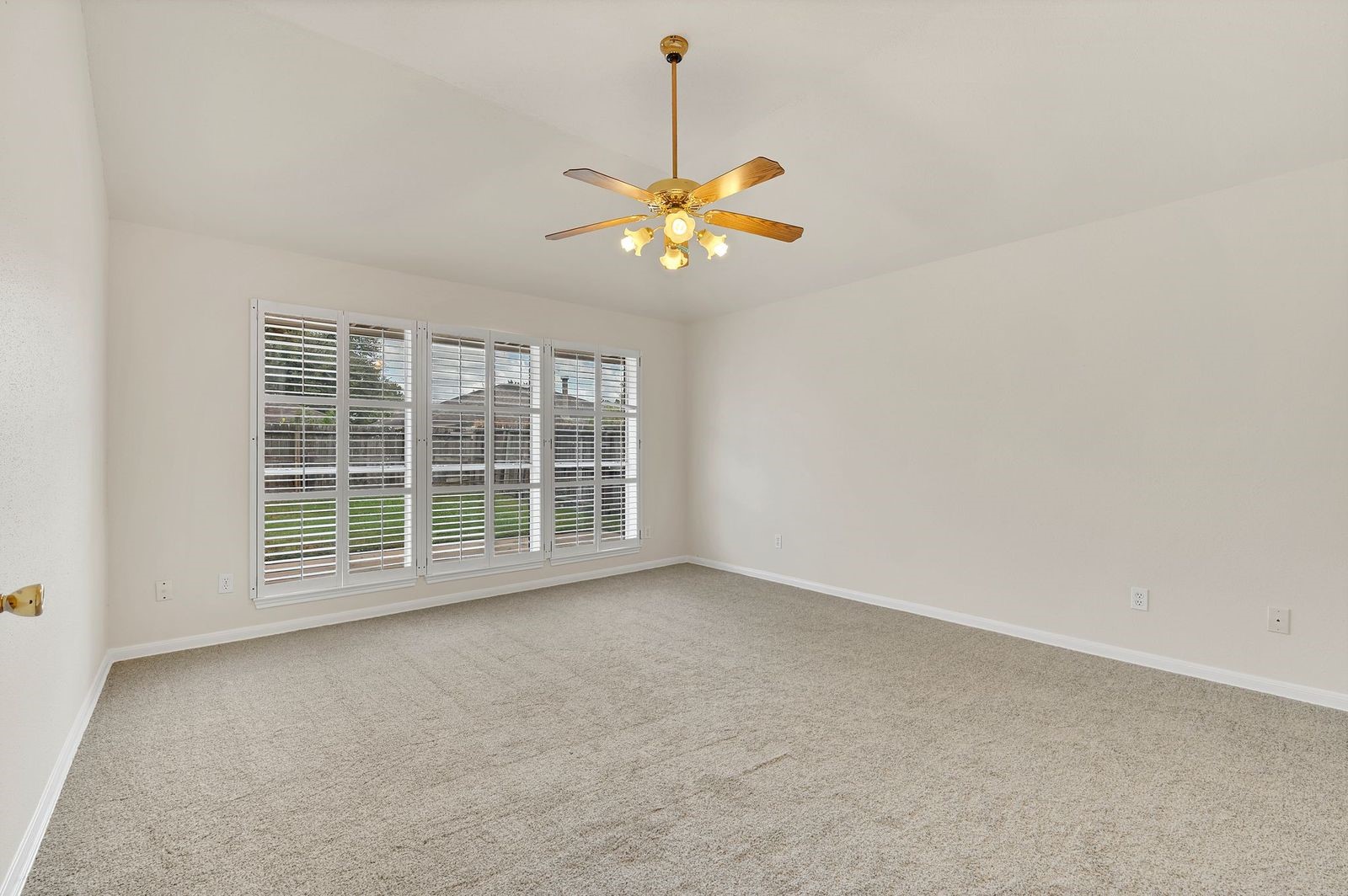 18734 Wonder Land Way Property Photo 14