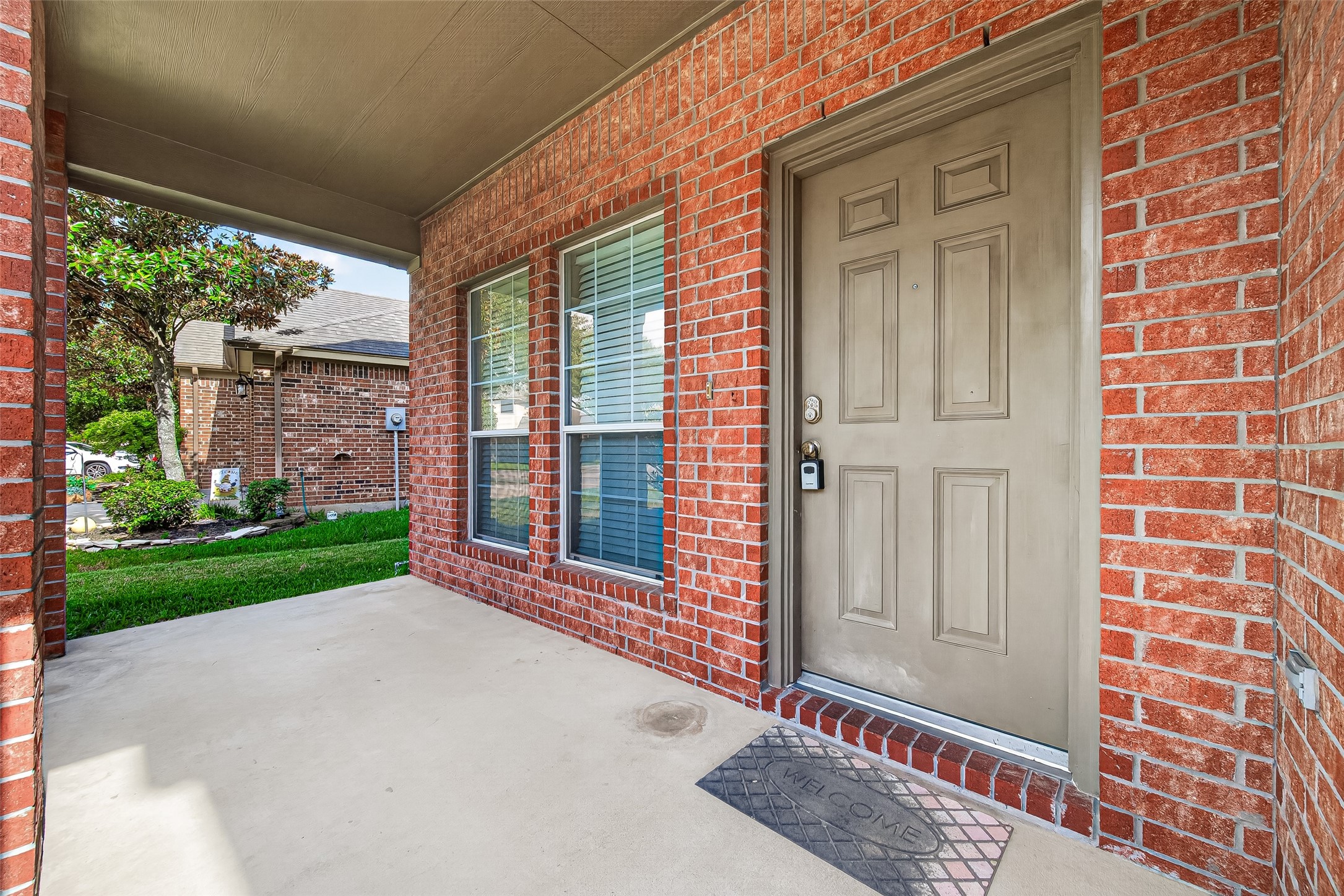 2110 Castle Gardens Lane Property Photo 5