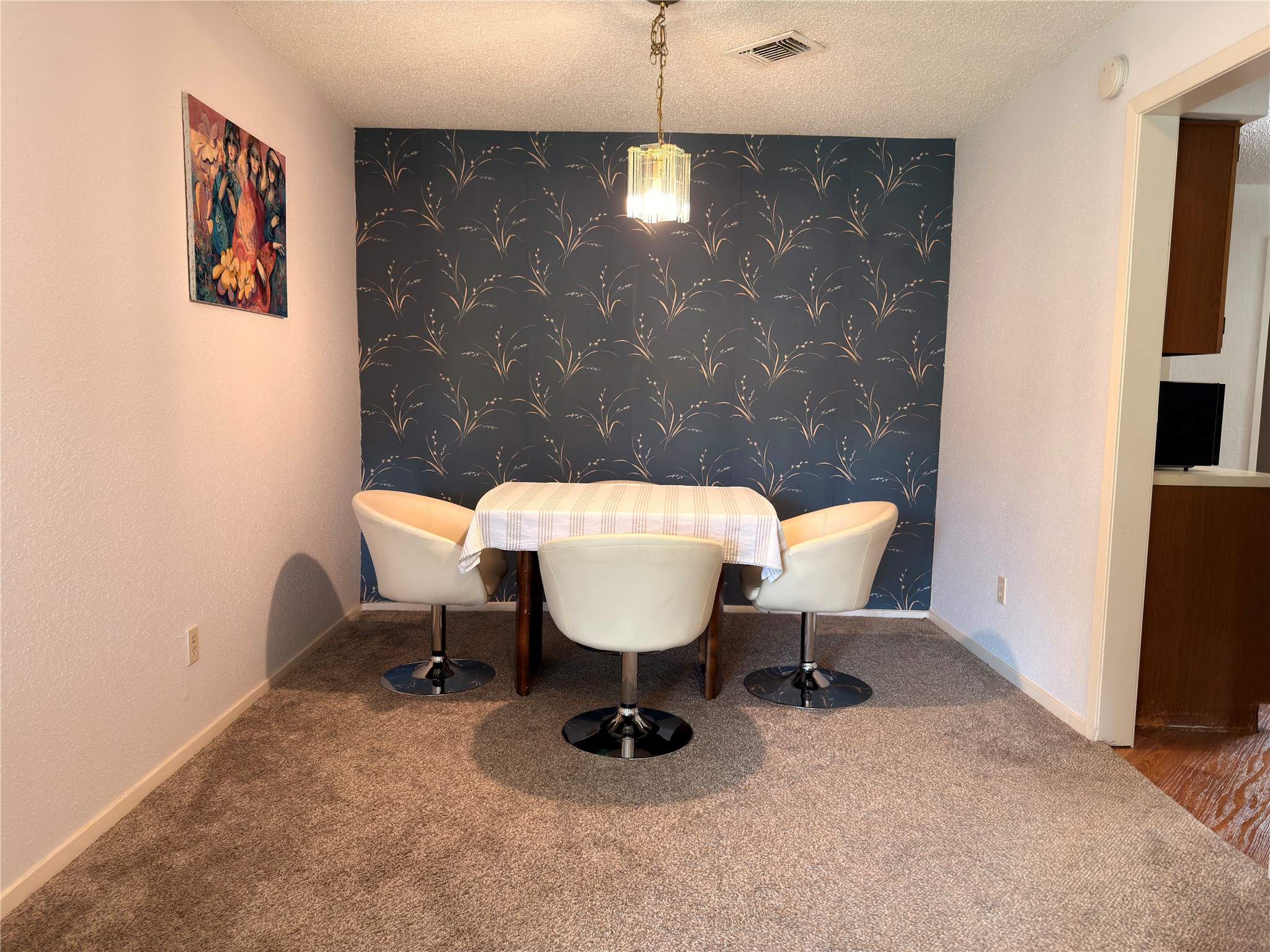 12014 Woolford Drive Property Photo 8