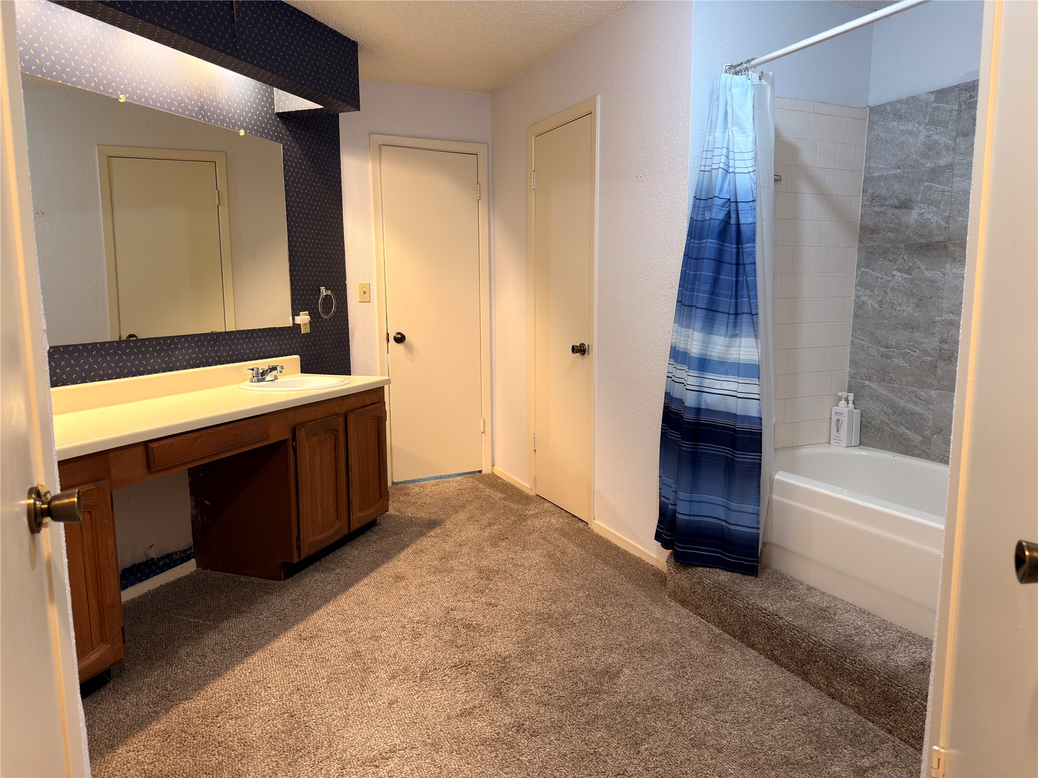 12014 Woolford Drive Property Photo 11
