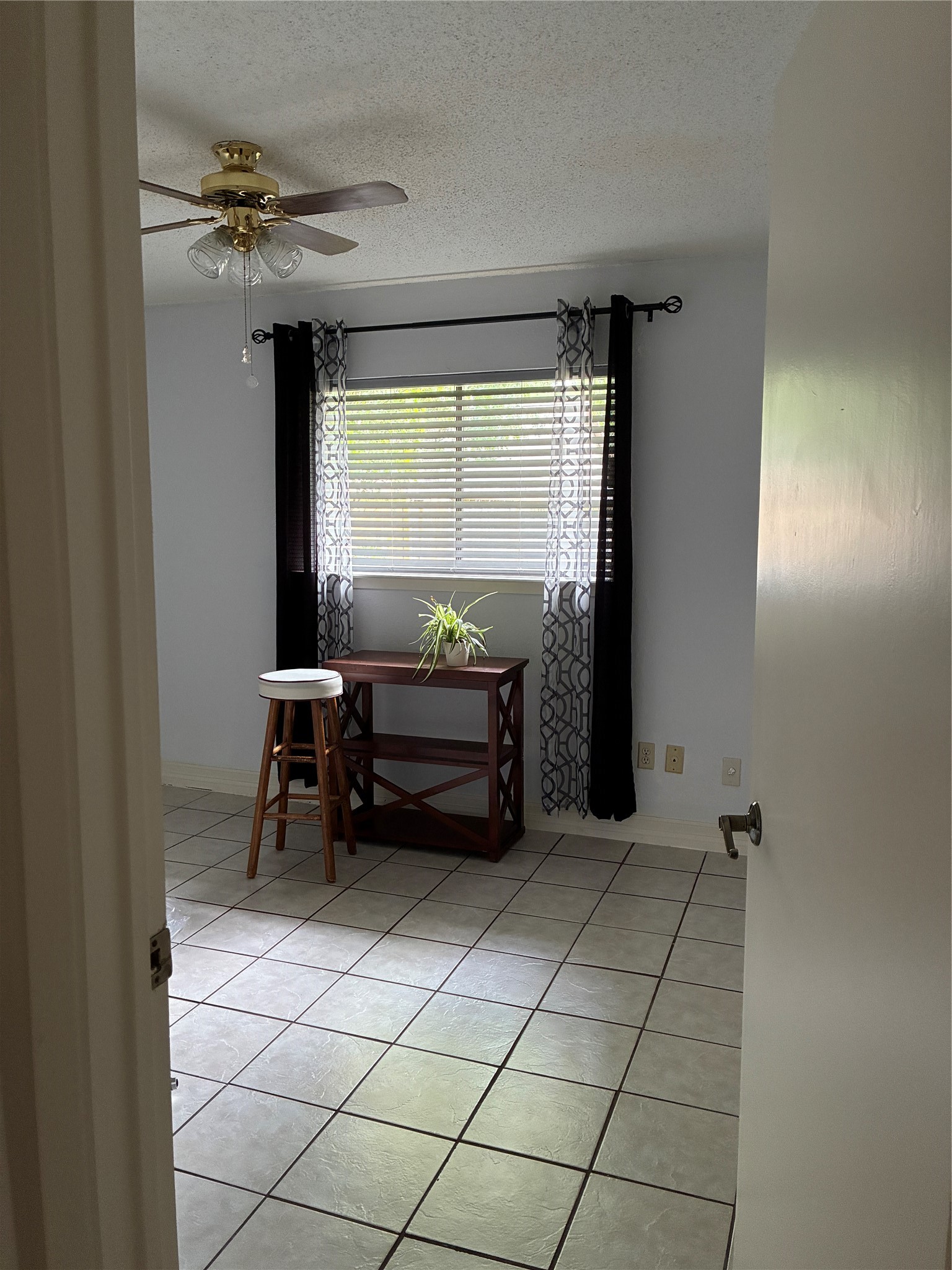 12014 Woolford Drive Property Photo 28